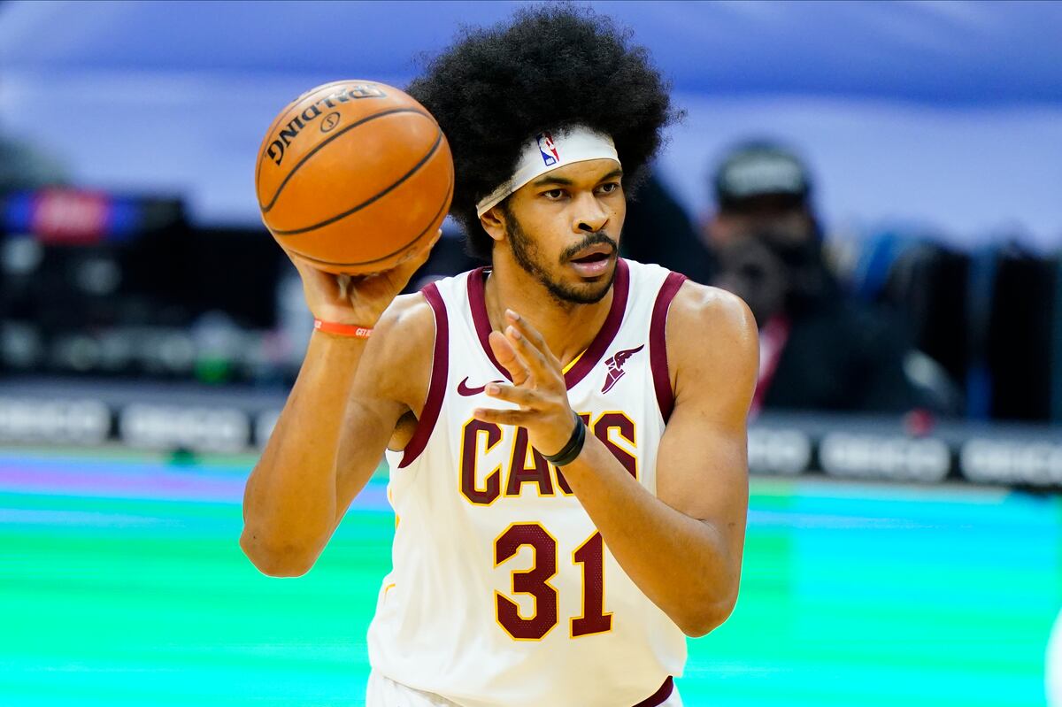 Jarrett Allen Rumors Spurs Pistons Raptors Wizards Eye Cavs C This Offseason Bleacher Report Latest News Videos And Highlights Cavs buy out drummond, center eyes signing with contender friday, mar 26, 2021. jarrett allen rumors spurs pistons