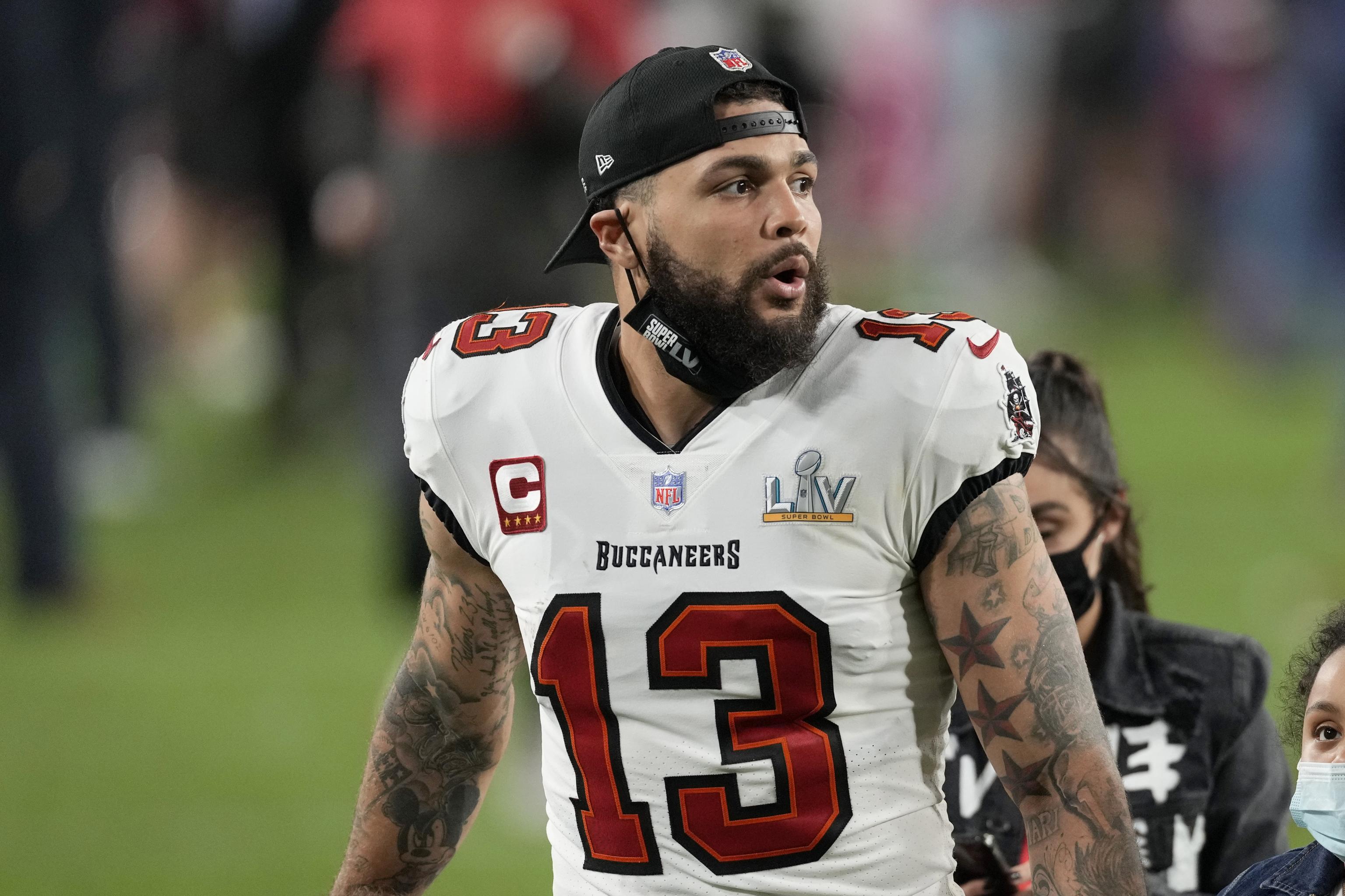 Report: Mike Evans Offered Tampa Bay Buccaneers Cap Relief - Tampa