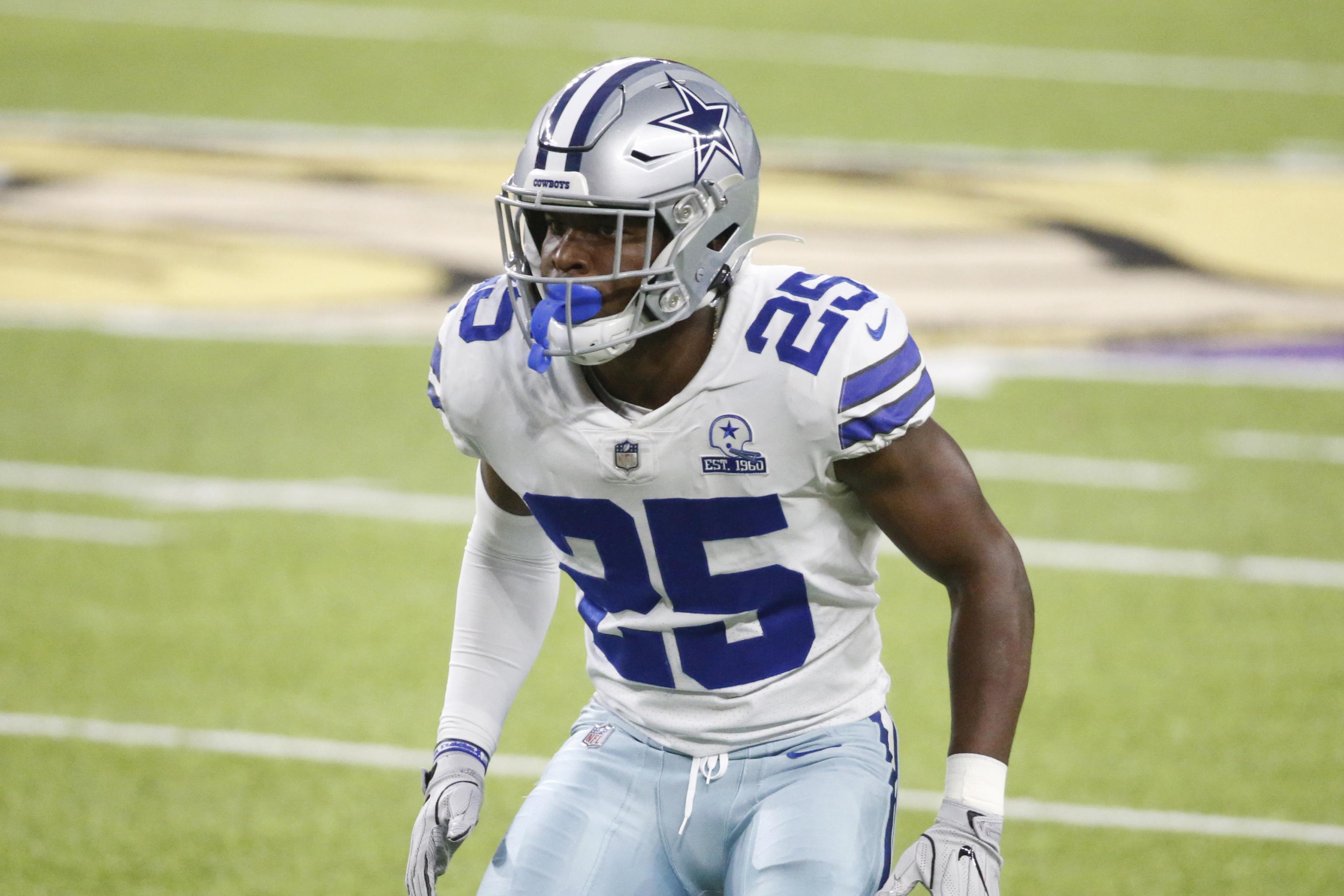 Minnesota Vikings safety Xavier Woods plays against the Dallas