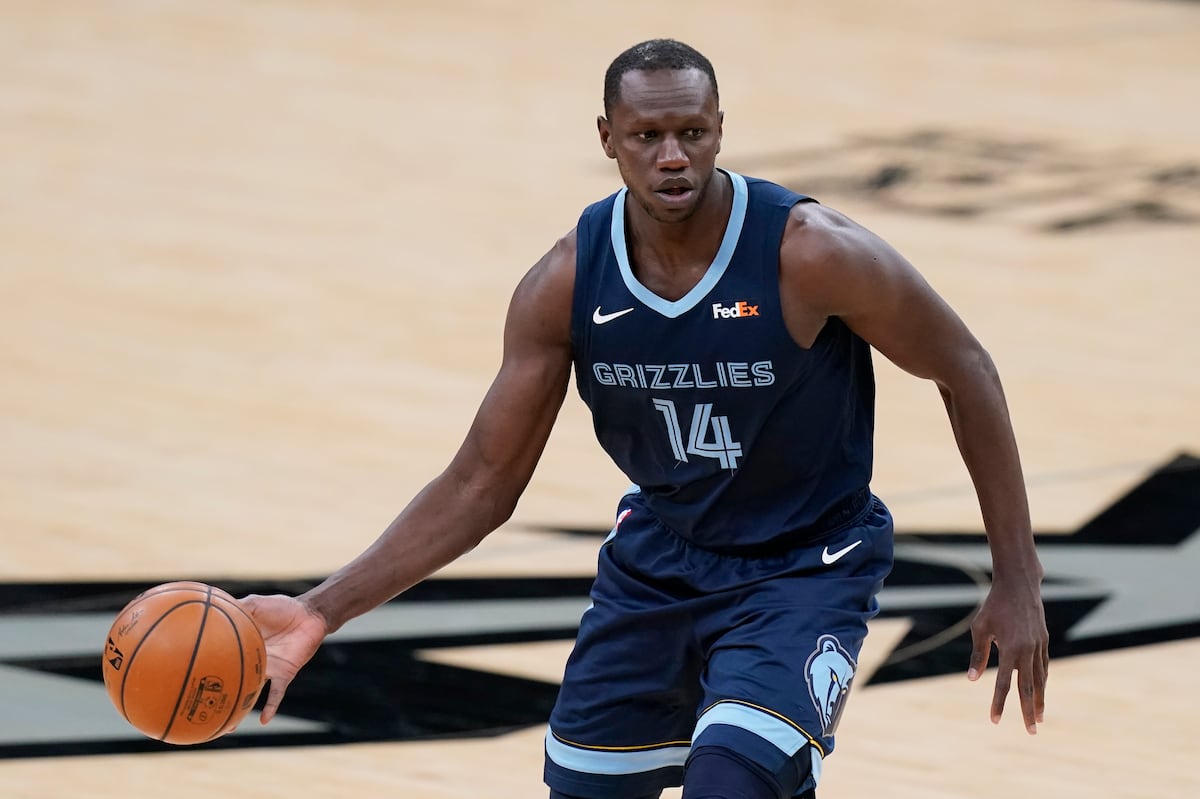 Report: Gorgui Dieng to Sign Spurs Contract After LaMarcus Aldridge Buyout
