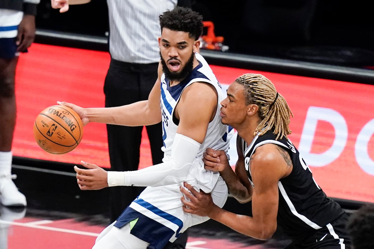 Karl-Anthony Towns Talks Father Attending 1st Game Since Death of Mother Jackie