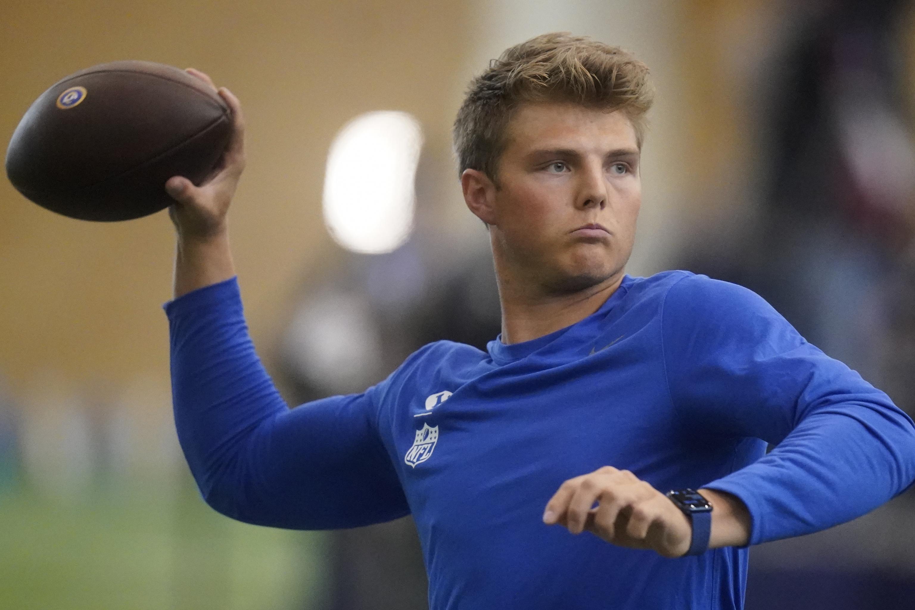 BYU quarterback Zach Wilson flashes arm strength for Jets brass, NFL teams  at pro day - ESPN