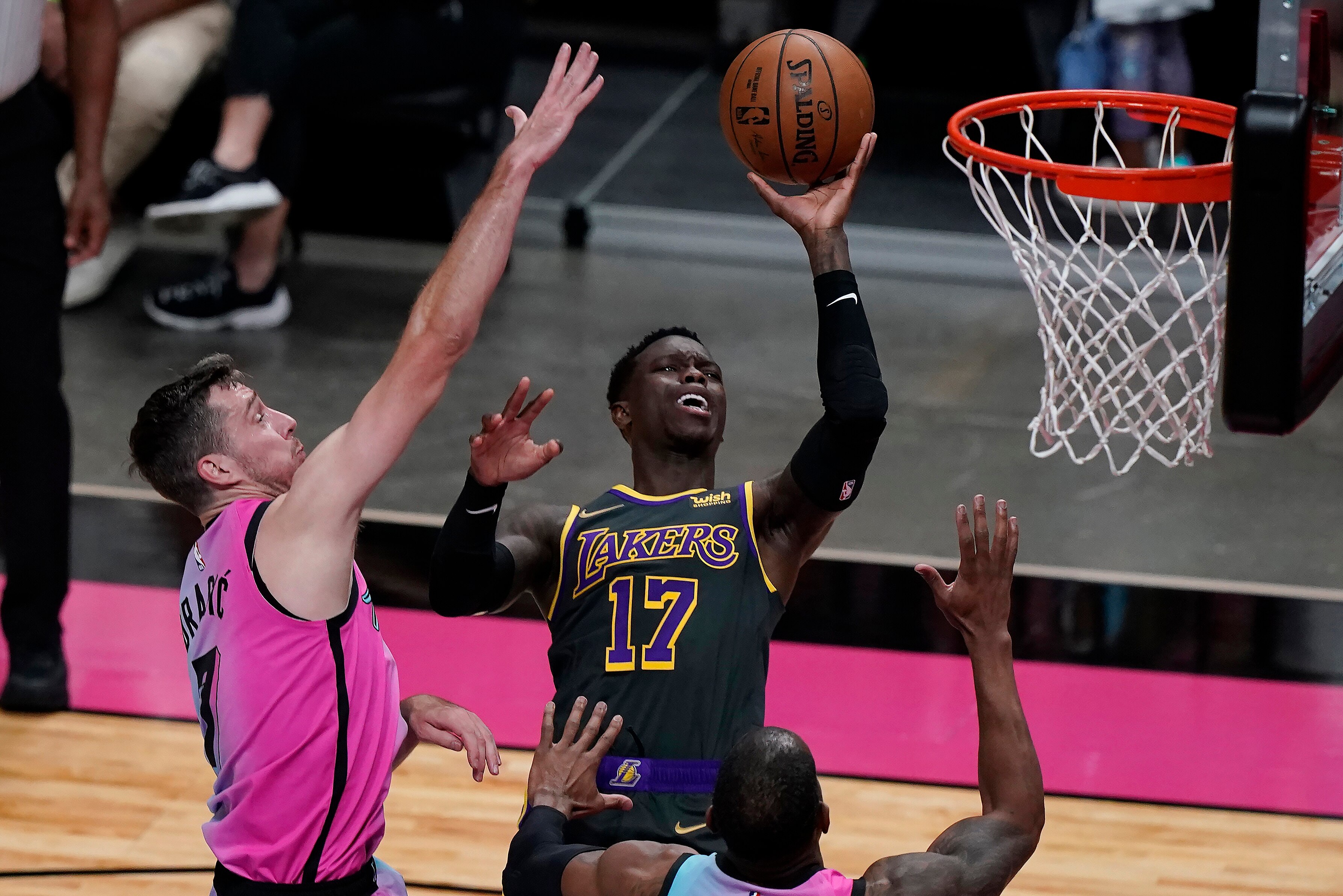 Jimmy Butler Drops 28 Points as Heat Hold off Injury-Riddled Lakers - Vimarsana News