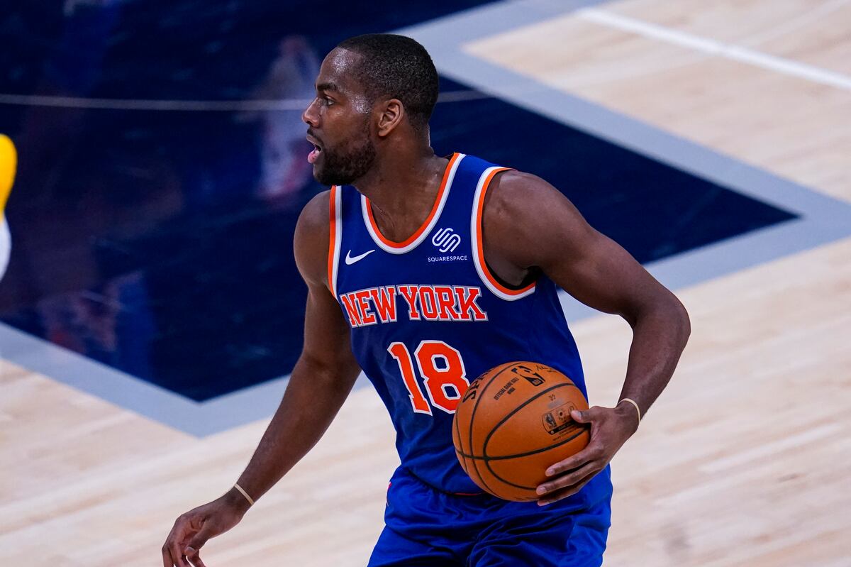 Knicks' Alec Burks Won't Play vs. Mavericks Due to Health and Safety Protocols