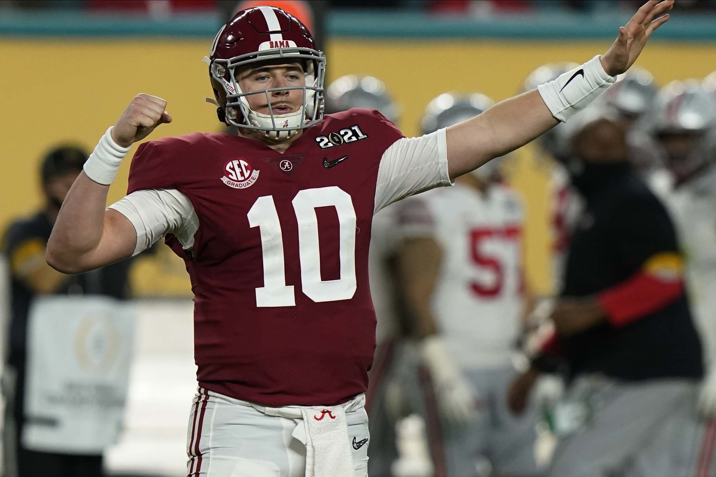 Alabama Football: Mac Jones fighting to be QB1 in Week 1