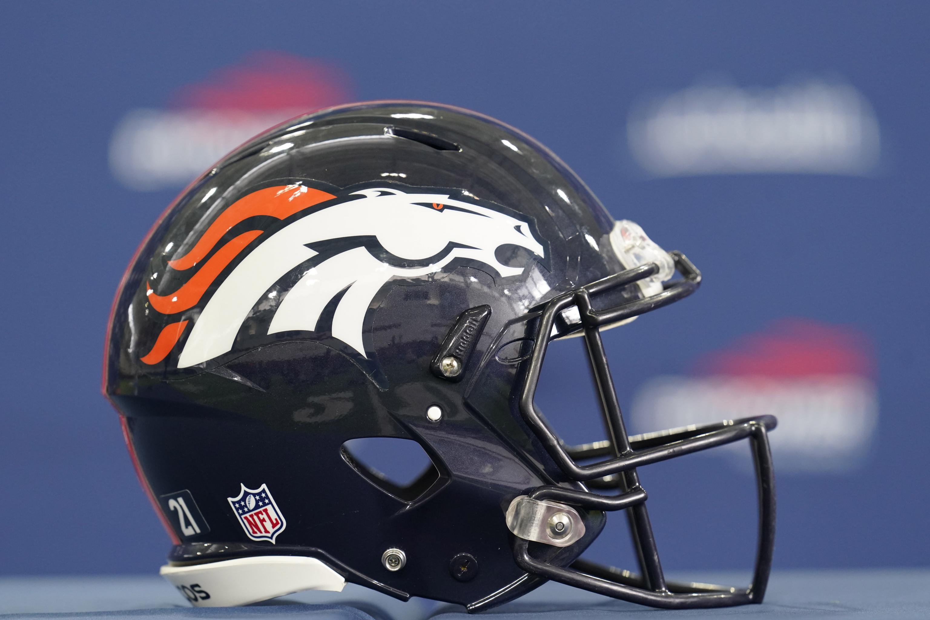 Denver Broncos: Paton open to trade up for Justin Fields, Trey Lance