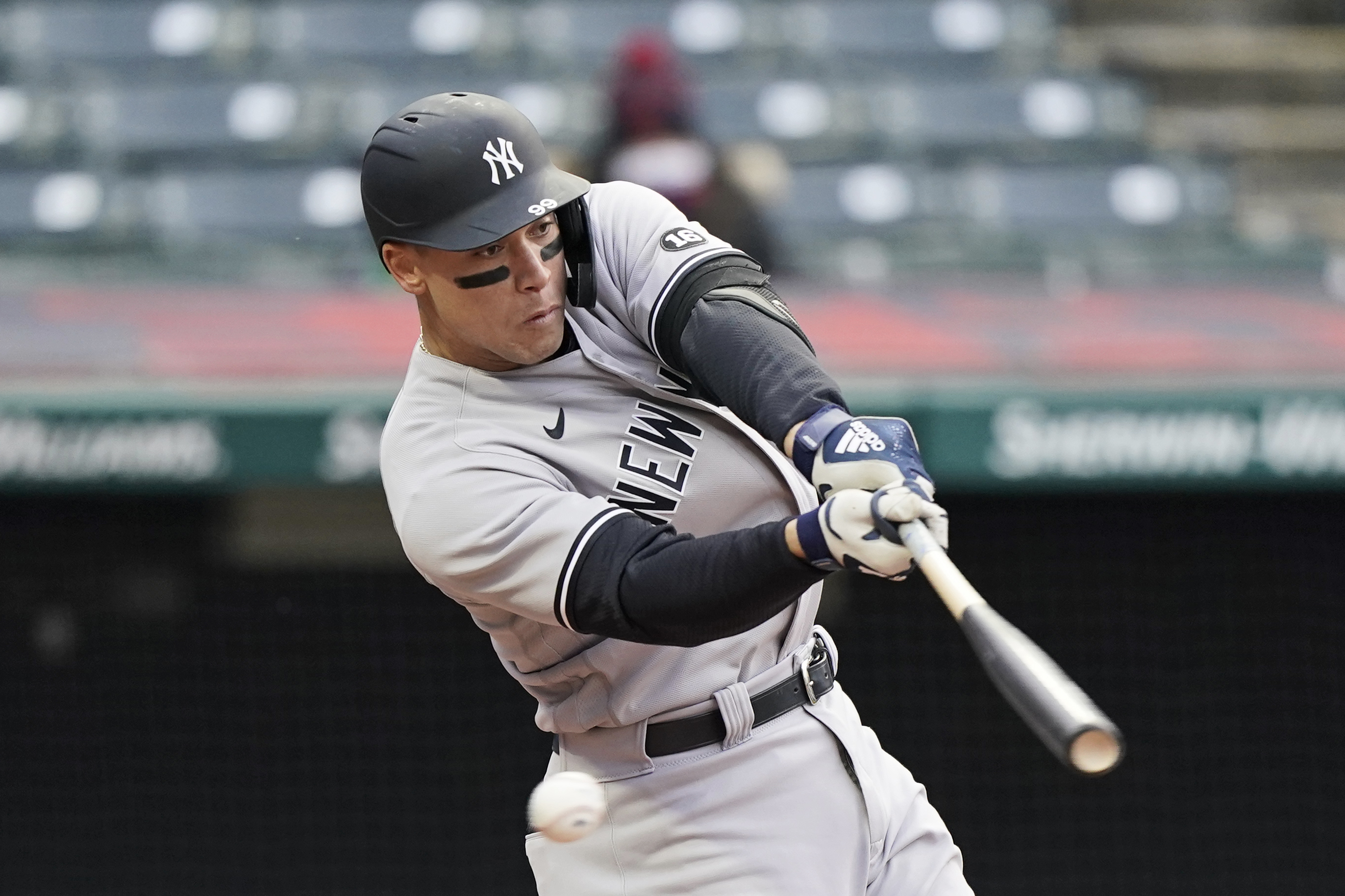 MLB insider pitches Yankees trading Aaron Judge as season slips