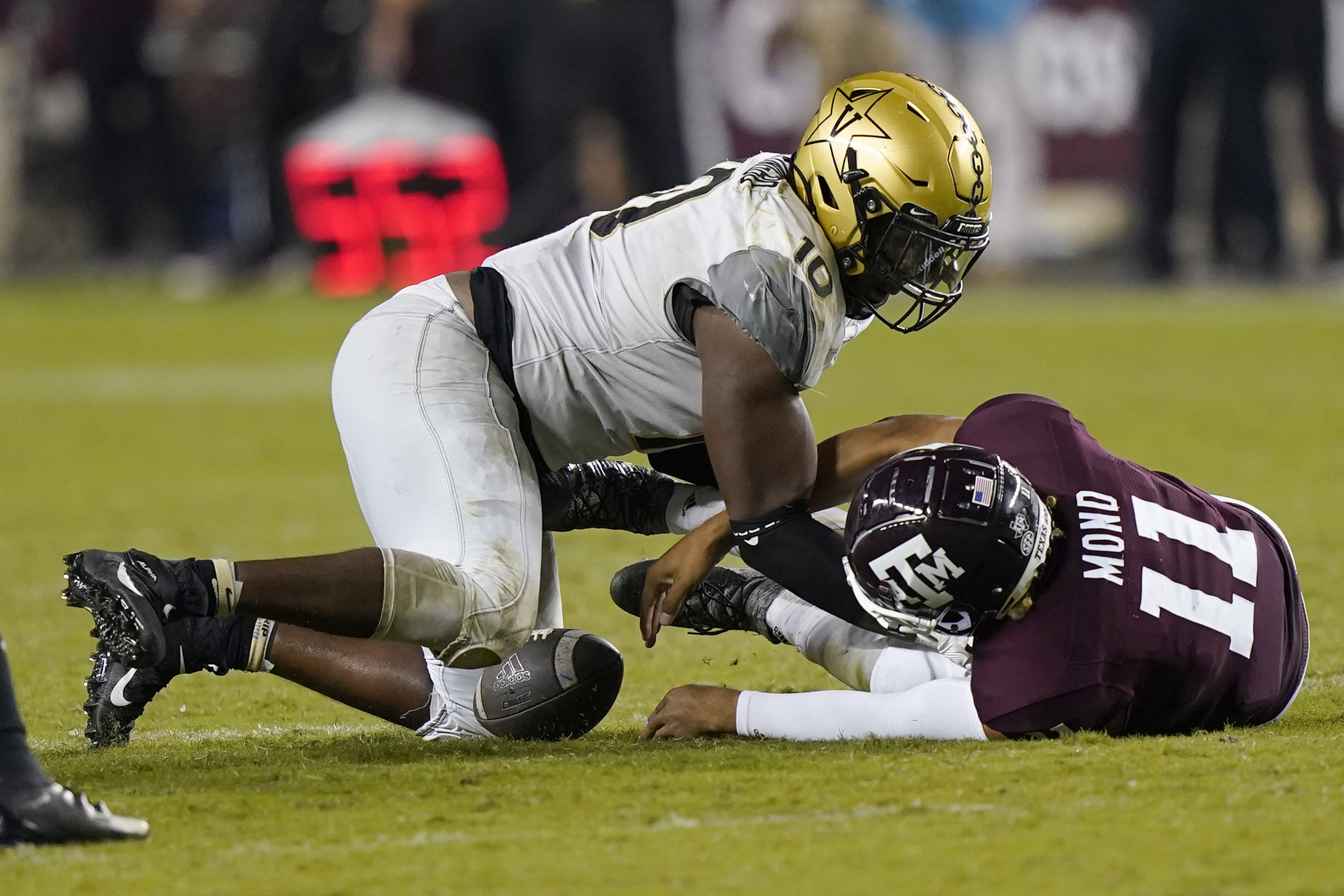 2021 NFL Draft: Defensive end Dayo Odeyingbo talks to the media after being  selected 54th overall by the Indianapolis Colts in the 2021 NFL Draft