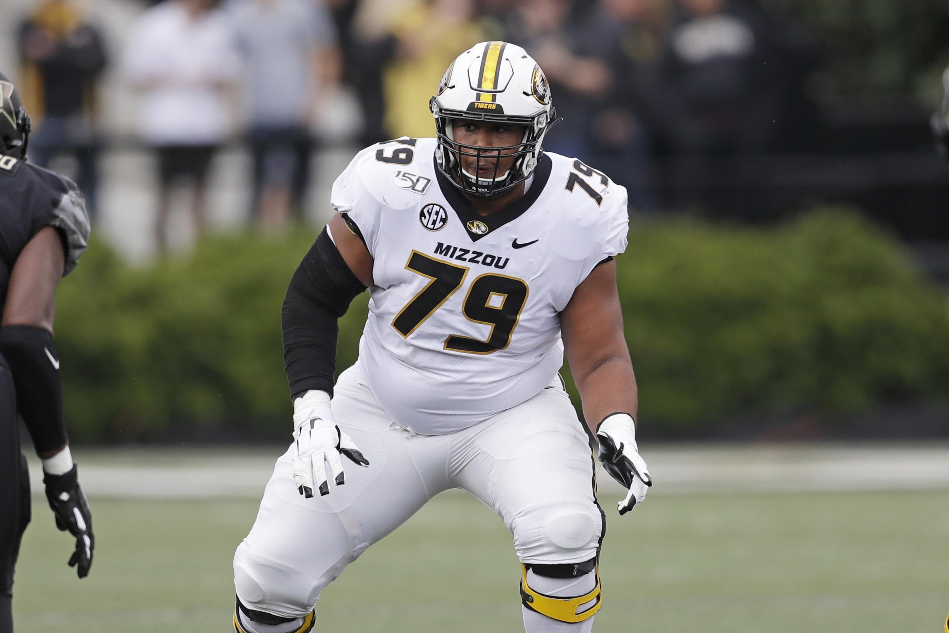 Chicago Bears see promise in rookie OL Larry Borom