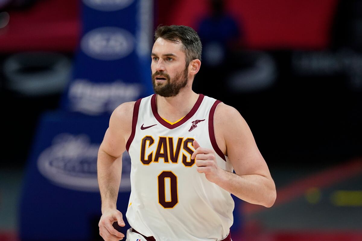 Report: Kevin Love Apologized to Cavaliers After Inbounding Pass to Raptors