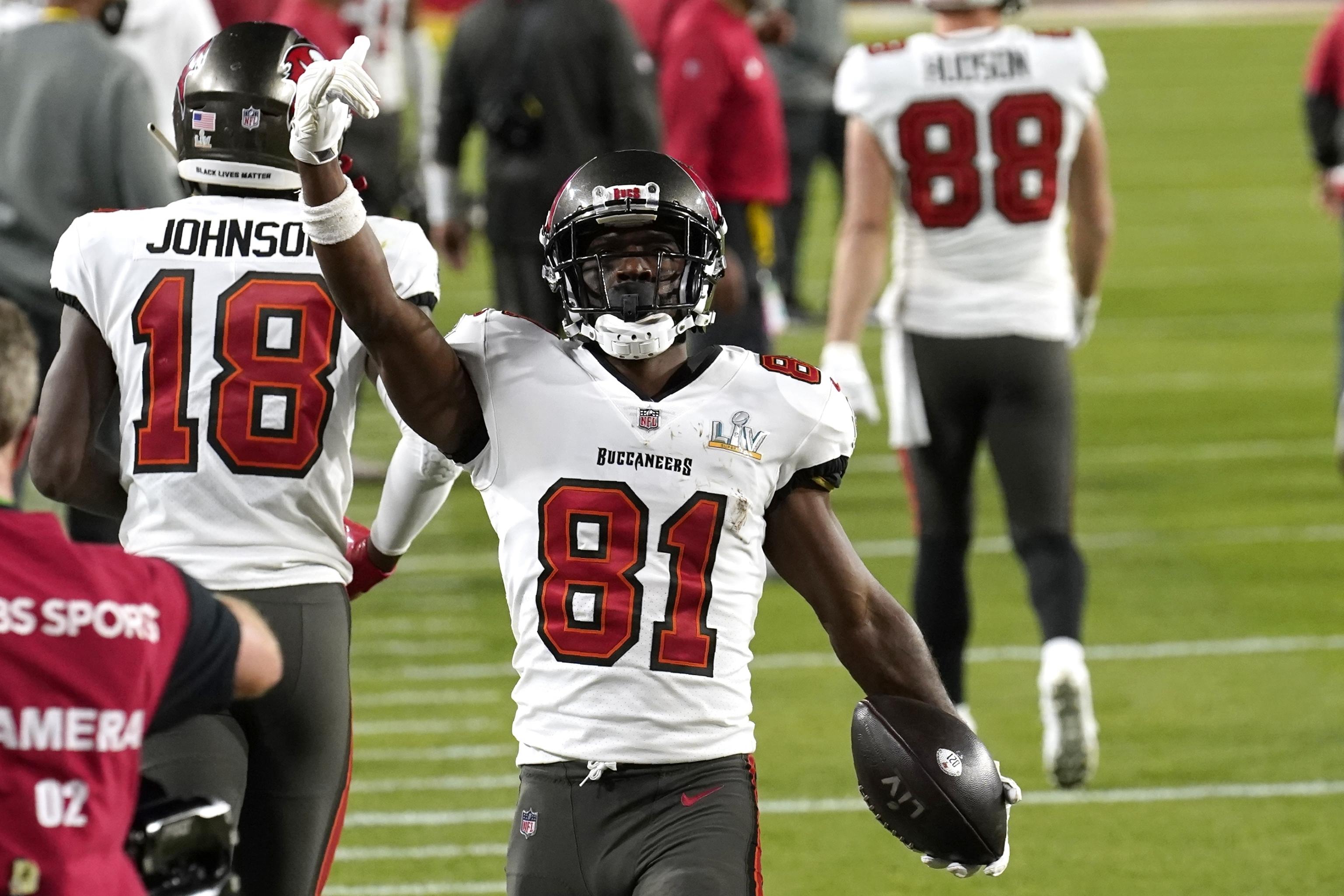 Fantasy Impact: Antonio Brown Set to Rejoin Buccaneers - Sports