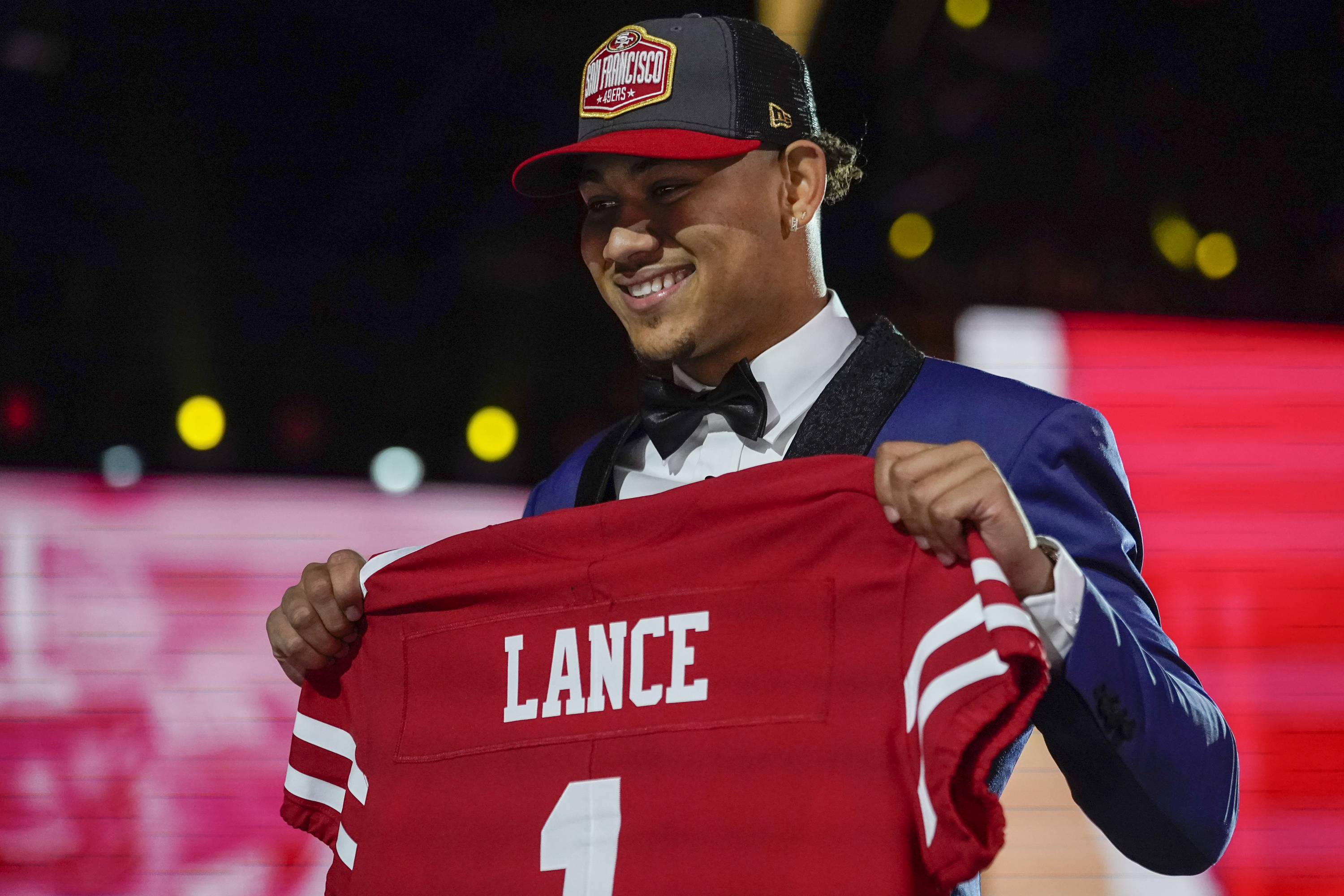 Kyle Shanahan Says Trey Lance Was 49ers' Target with No. 3 Pick 'All Along', News, Scores, Highlights, Stats, and Rumors