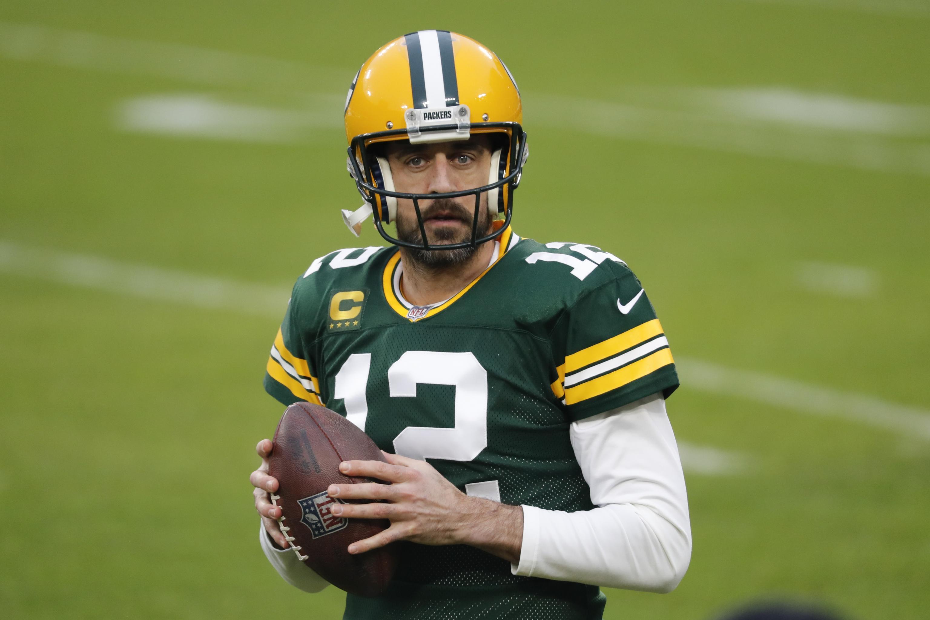 Report: Aaron Rodgers has told friends he WILL play for Packers