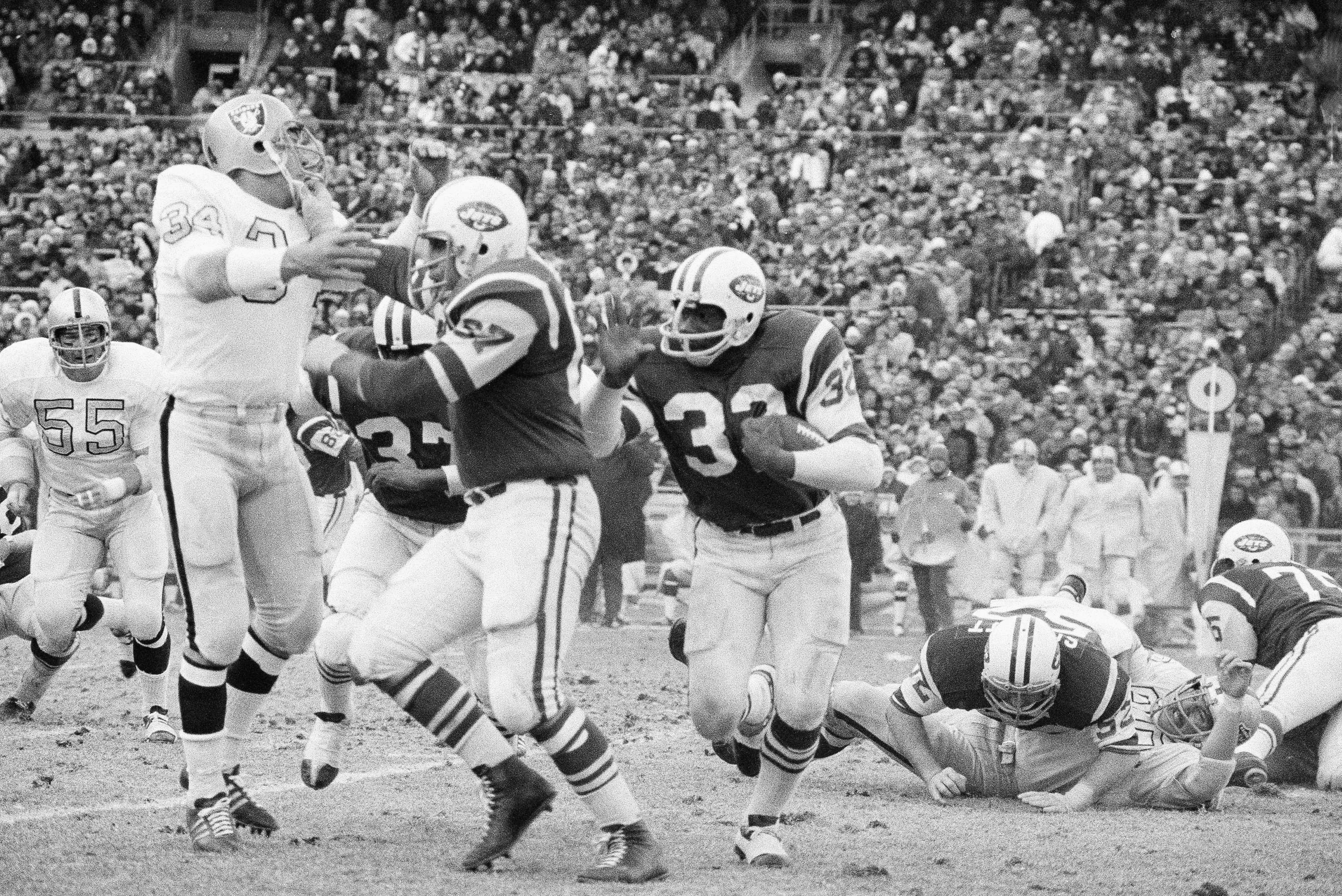 Pete Lammons, Who Helped the Jets Win '69 Super Bowl, Dies at 77 - The New  York Times