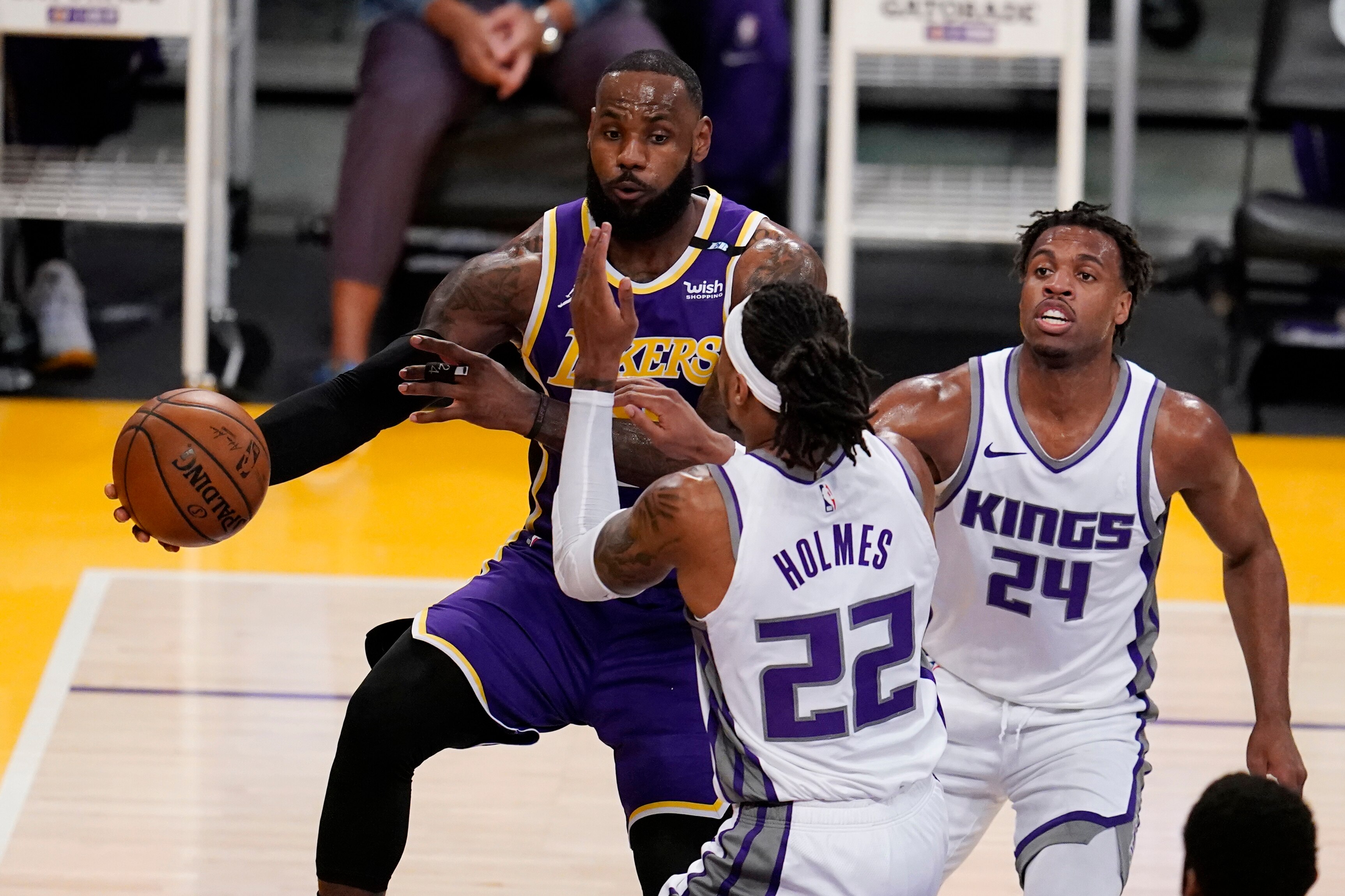 LeBron James Drops 16 in Return from Injury as Lakers Lose to Kings 110-106 - Vimarsana News