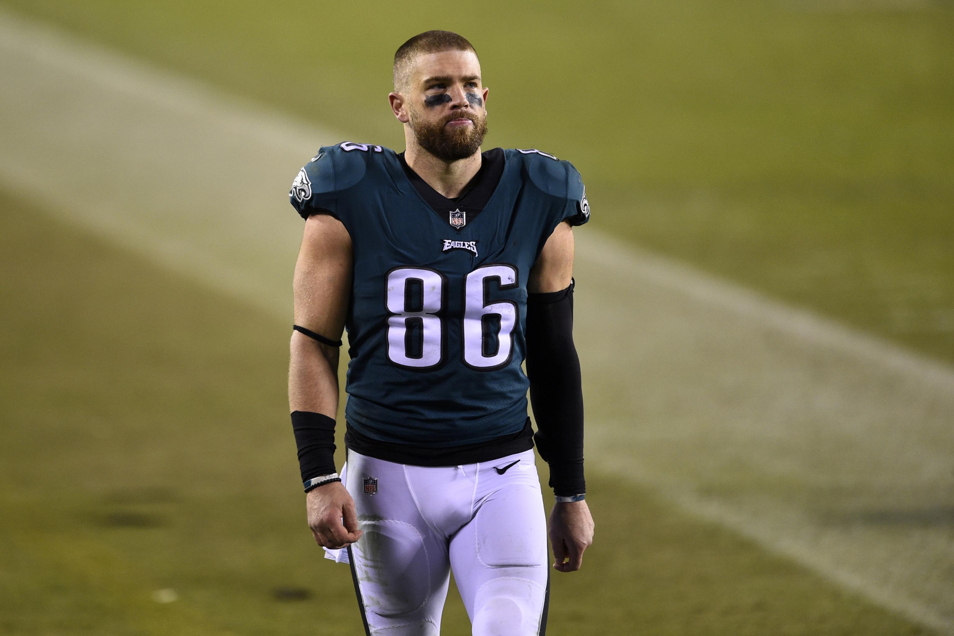 Eagles' Zach Ertz slams Fox News over misleading anthem images