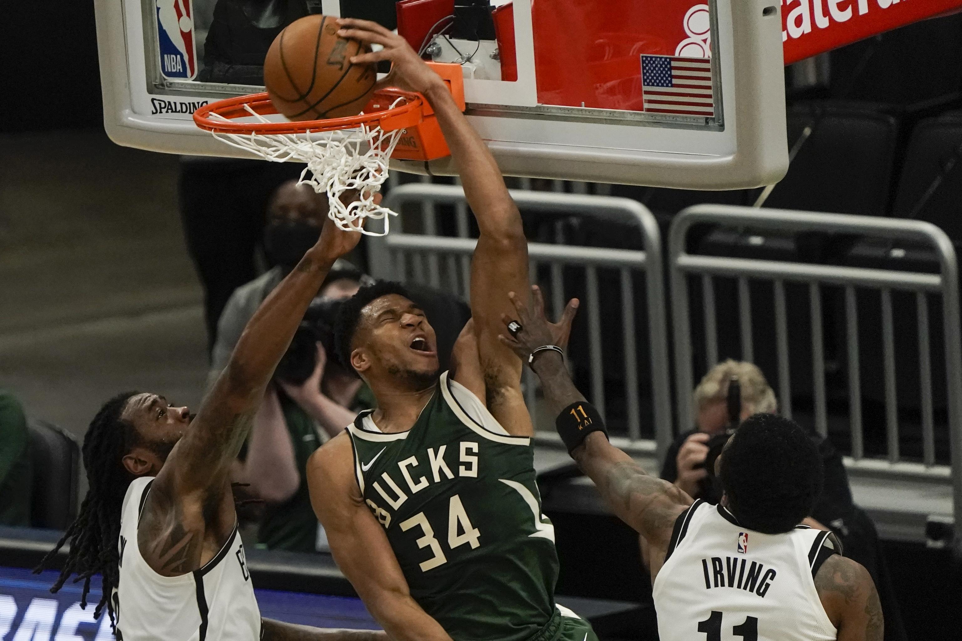 Giannis caught a lob and dunked it over Kevin Durant!💀 
