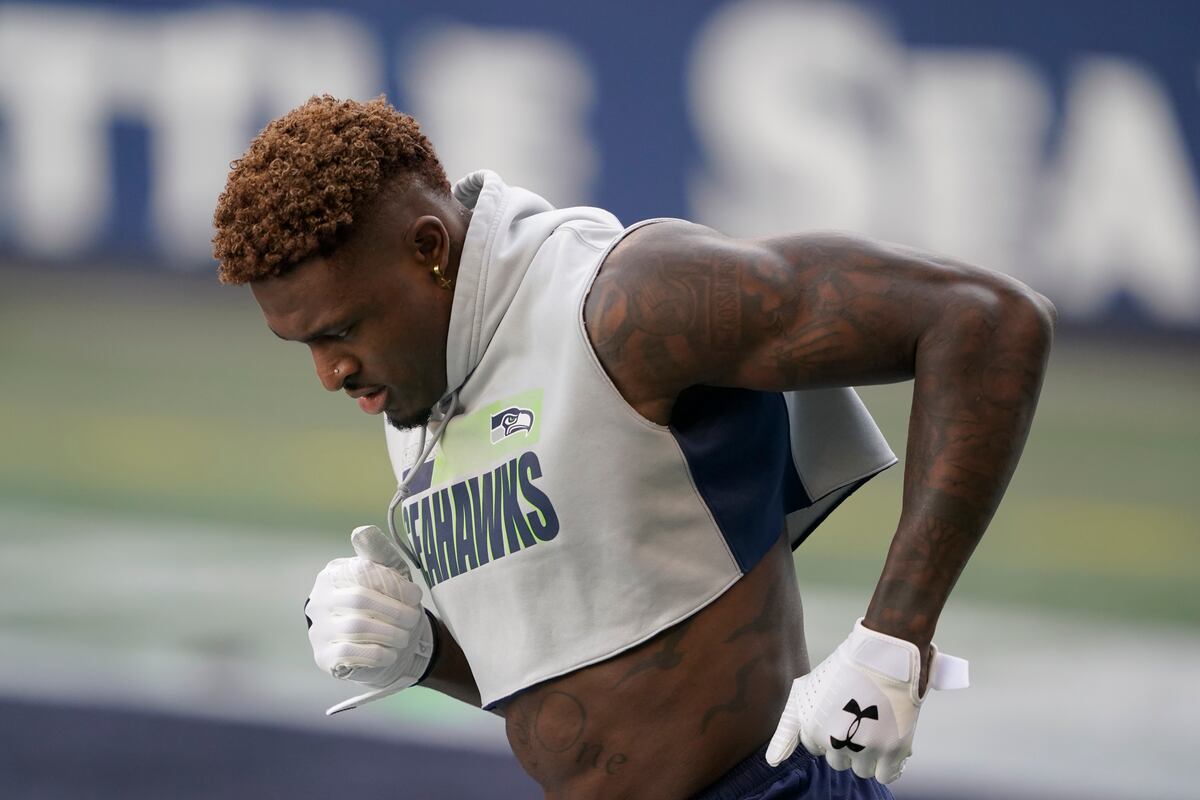 <p>Patrick Mahomes:'Mad Respect' for DK Metcalf After 2021 USATF Golden Games Race thumbnail