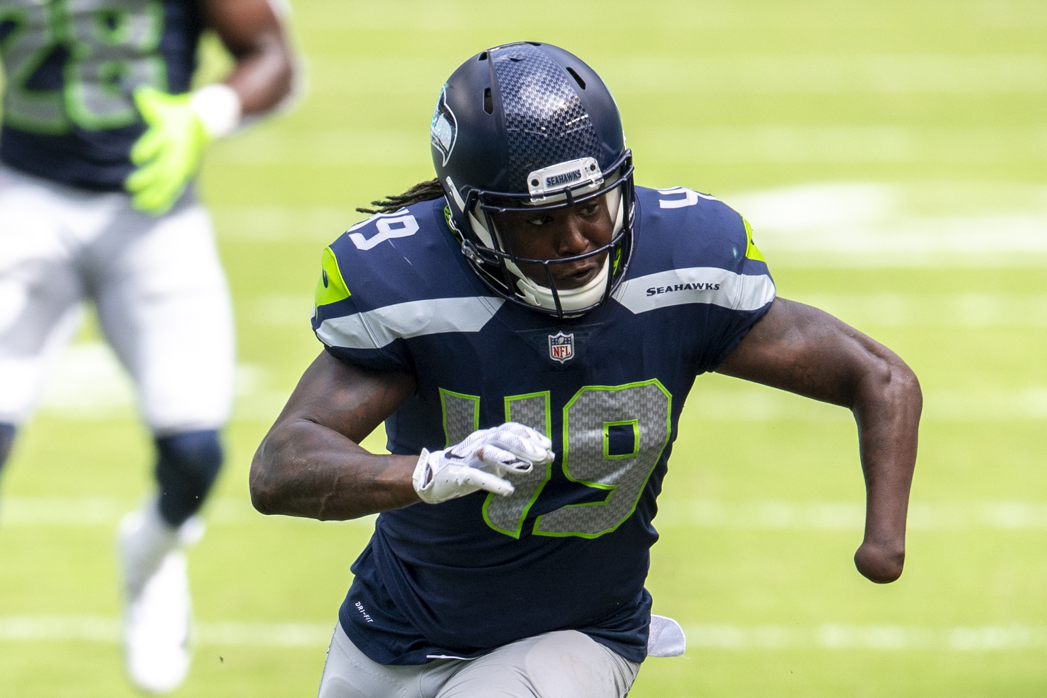 Seahawks parting ways with pass rusher Shaquem Griffin