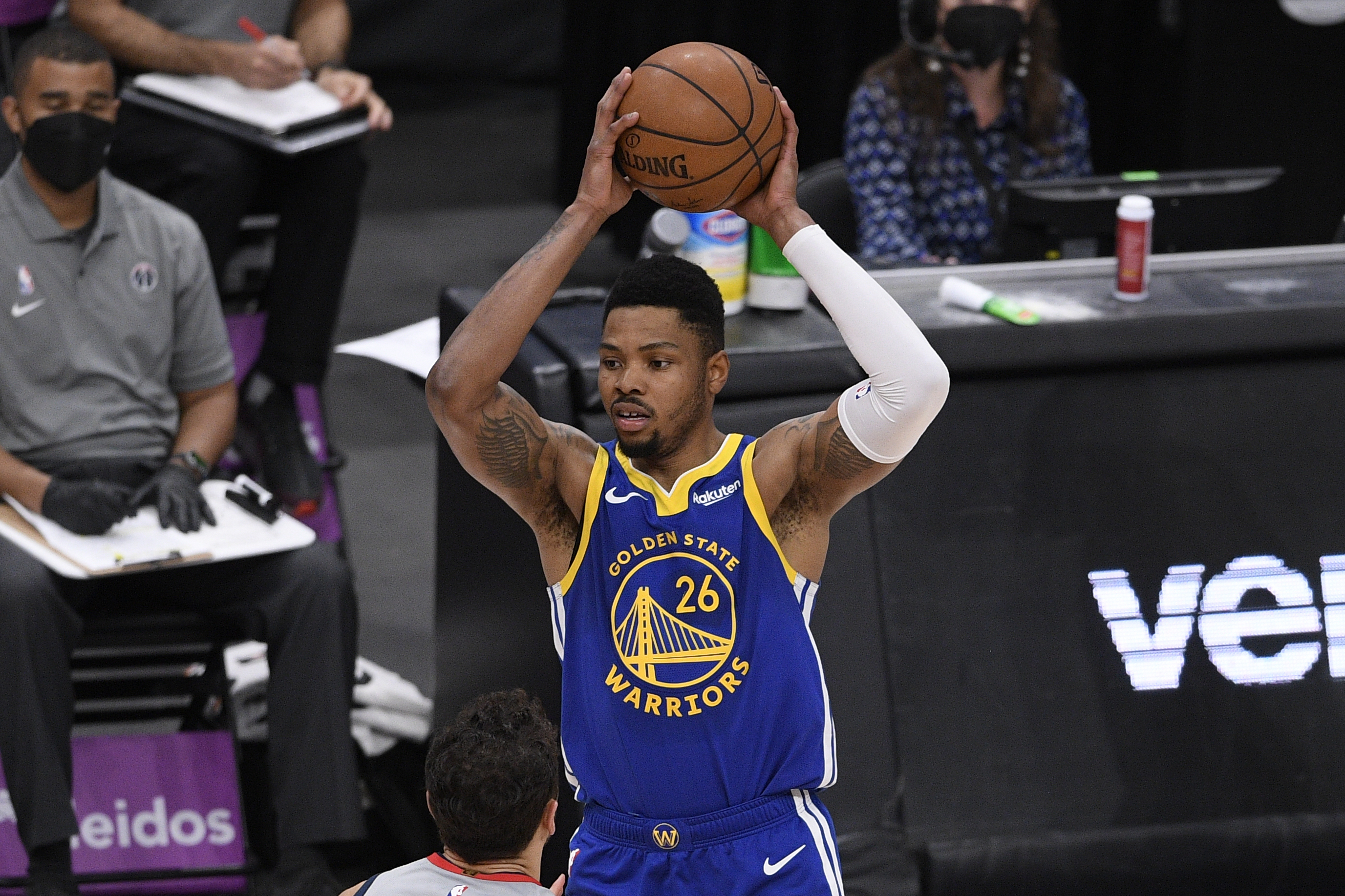 The Race To Sign Kent Bazemore Is Real, And It's Heating Up