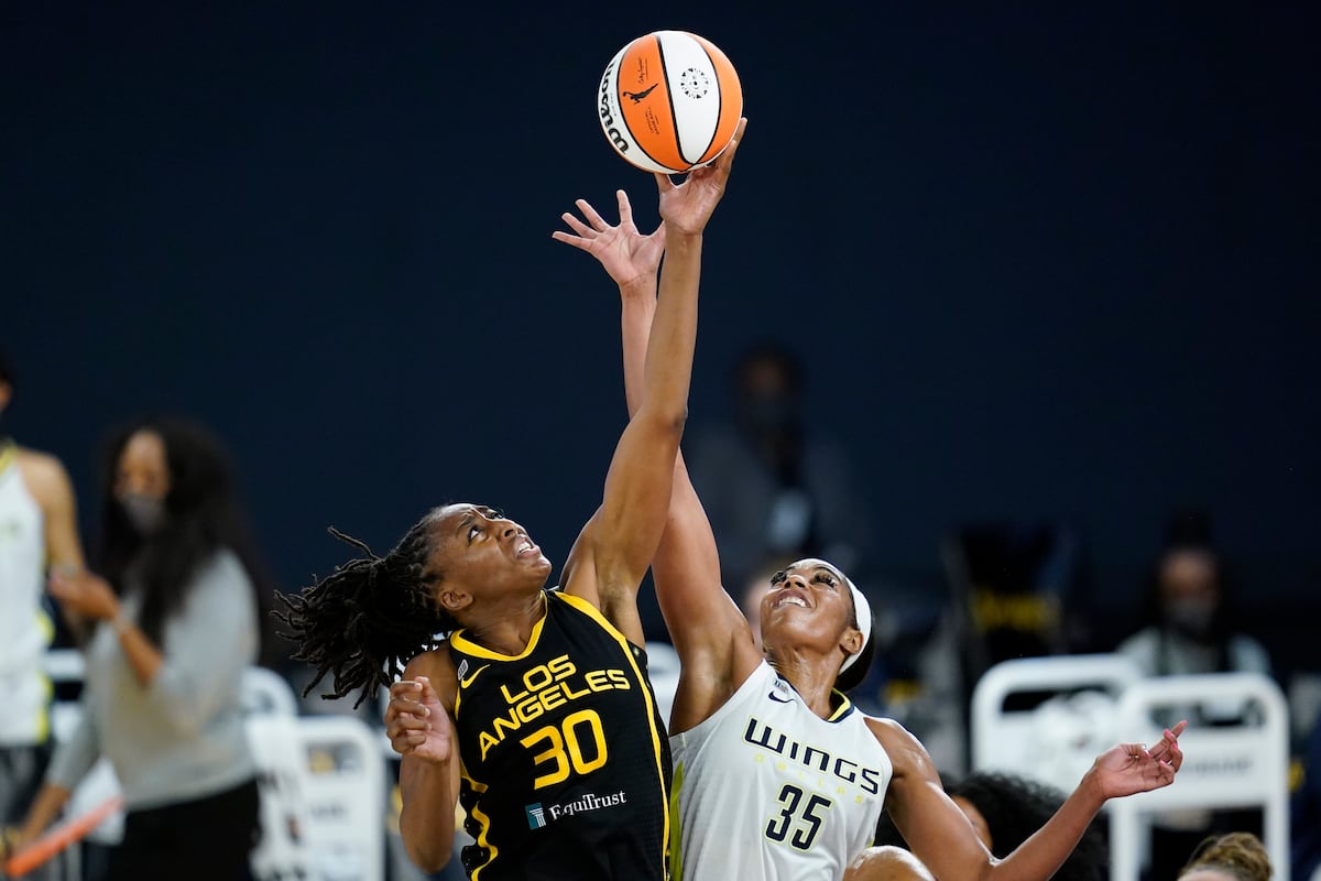 <p>2021 WNBA No. 1 Draft Pick Charli Collier Drops 11 Points in Wings Debut thumbnail