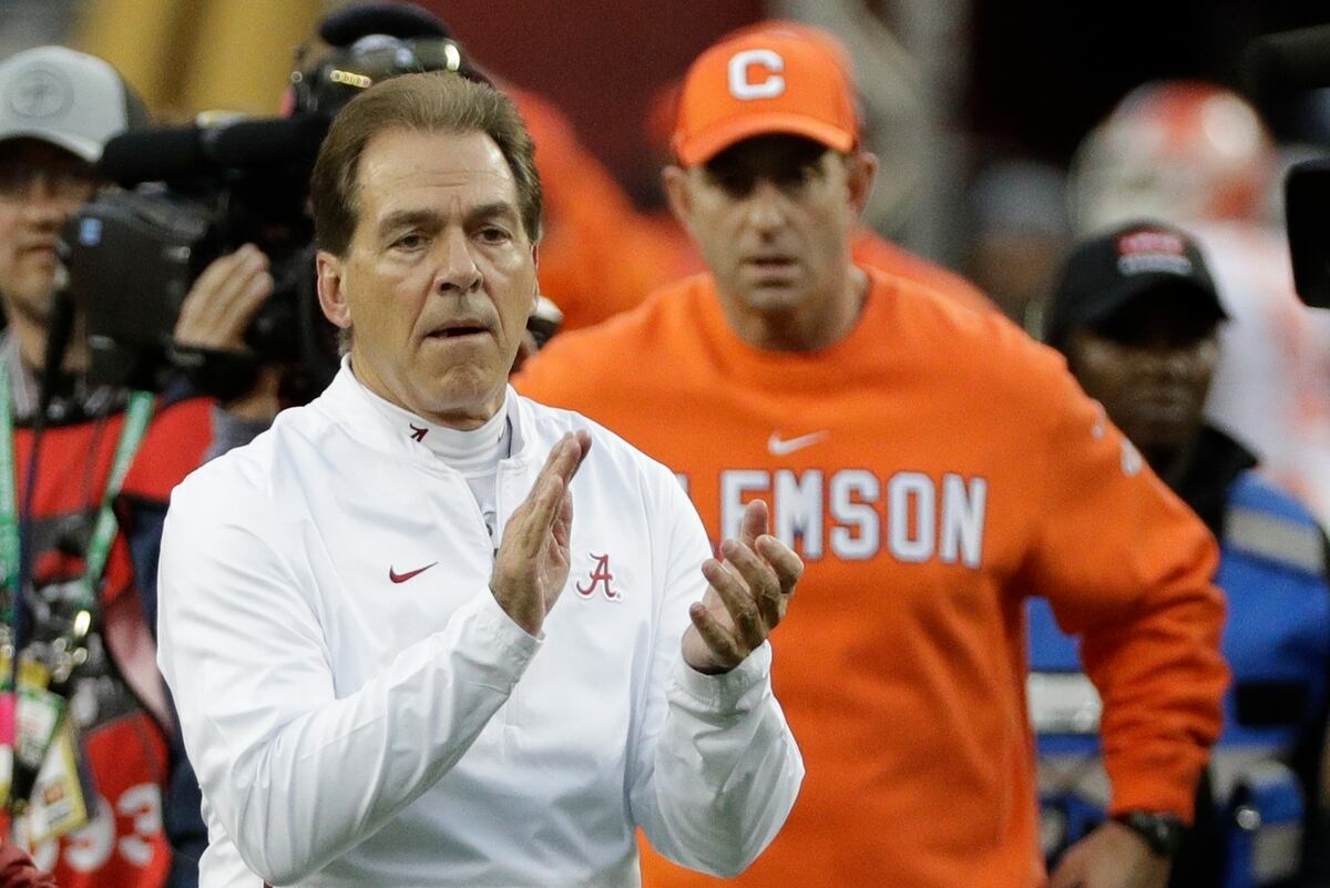 Ranking the Top 25 Current College Football Coaches News, Scores