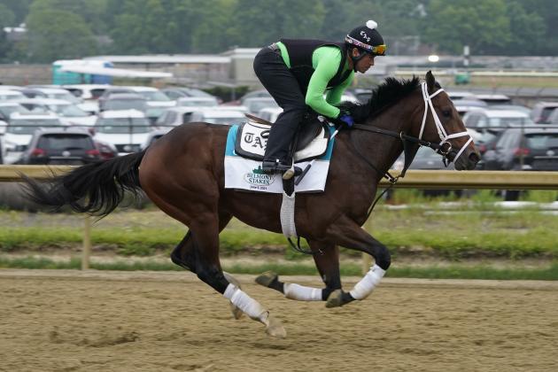 Overtook trains ahead of the 153rd running of the Belmont Stakes horse race in Elmont, N.Y., Thursday, June 3, 2021. (AP Photo/Seth Wenig)
