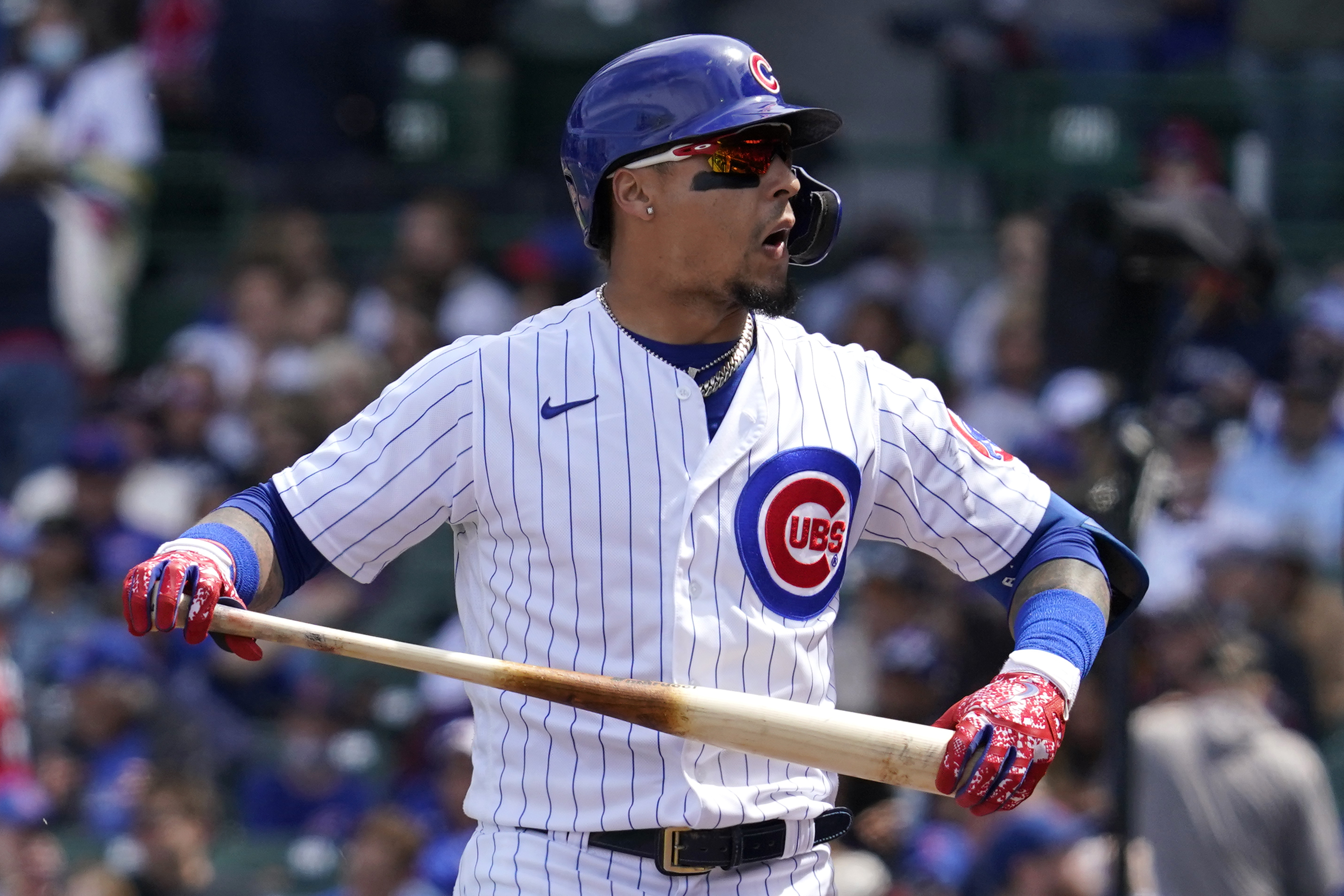 Javy Baez still out of Cubs' starting lineup with thumb injury