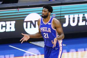 76ers Joel Embiid Dx Chop Celebration Inspired By Triple H Shawn Michaels In Wwf Bleacher Report Latest News Videos And Highlights