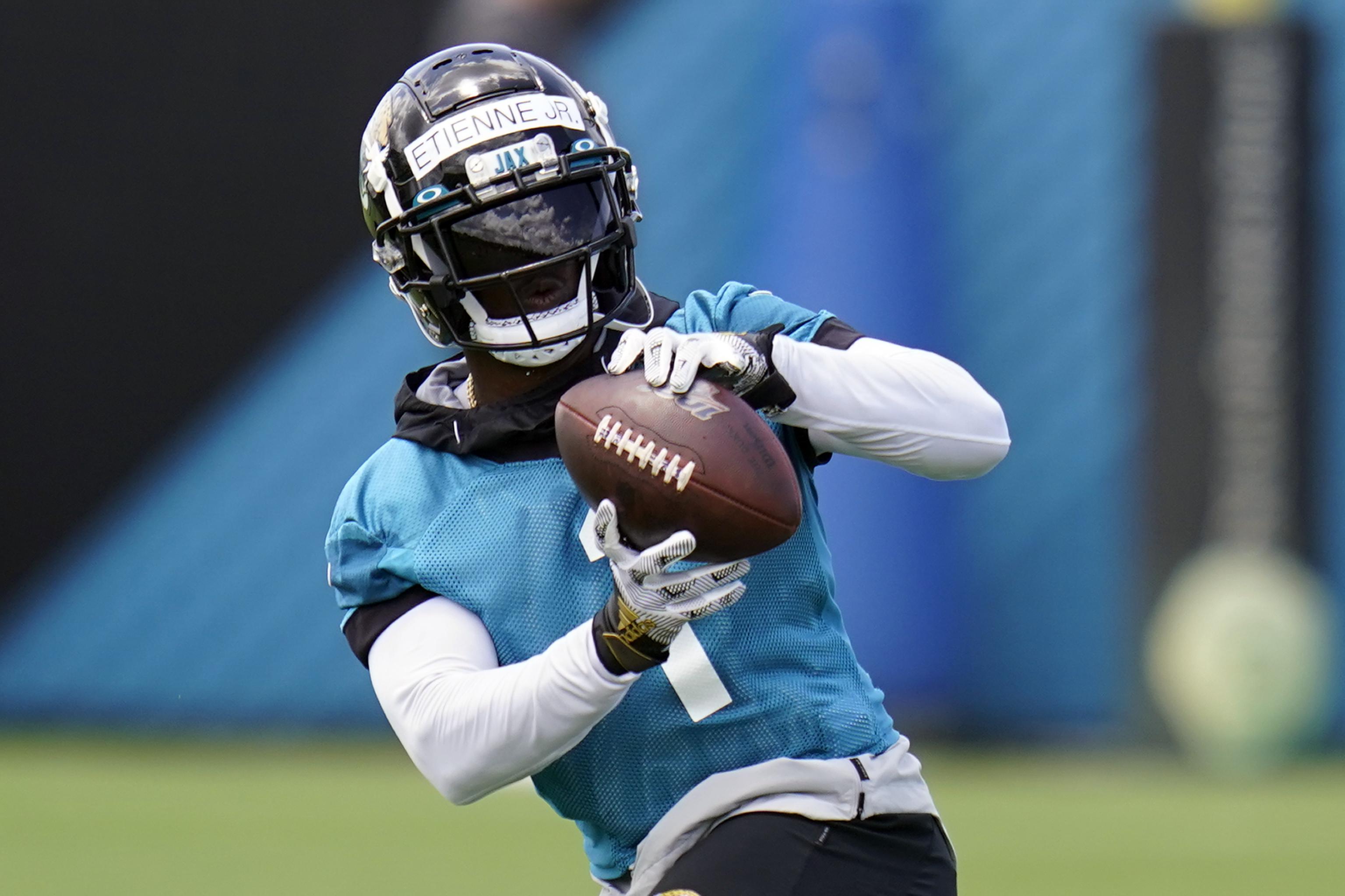 Travis Etienne Fantasy Football 2021: Preseason Liscfranc injury could  reportedly end season for Jaguars RB 