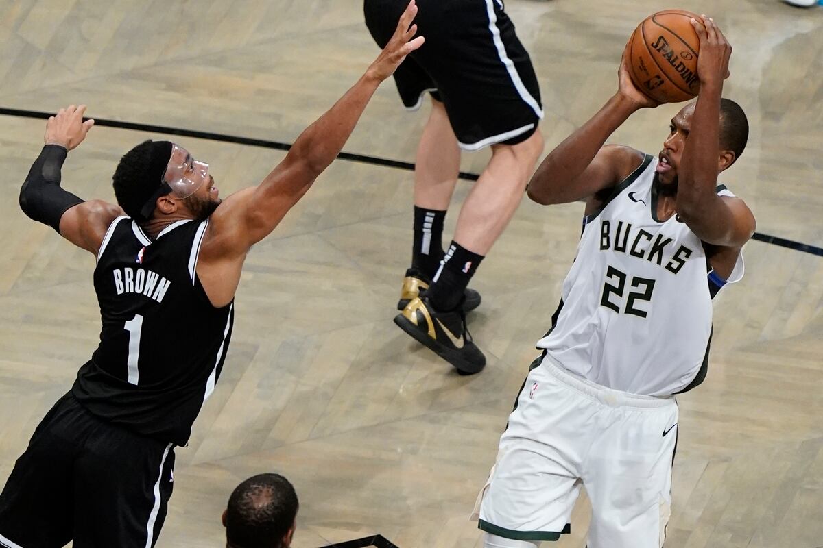 Best Hawks vs. Bucks DraftKings, FanDuel Daily Fantasy ...