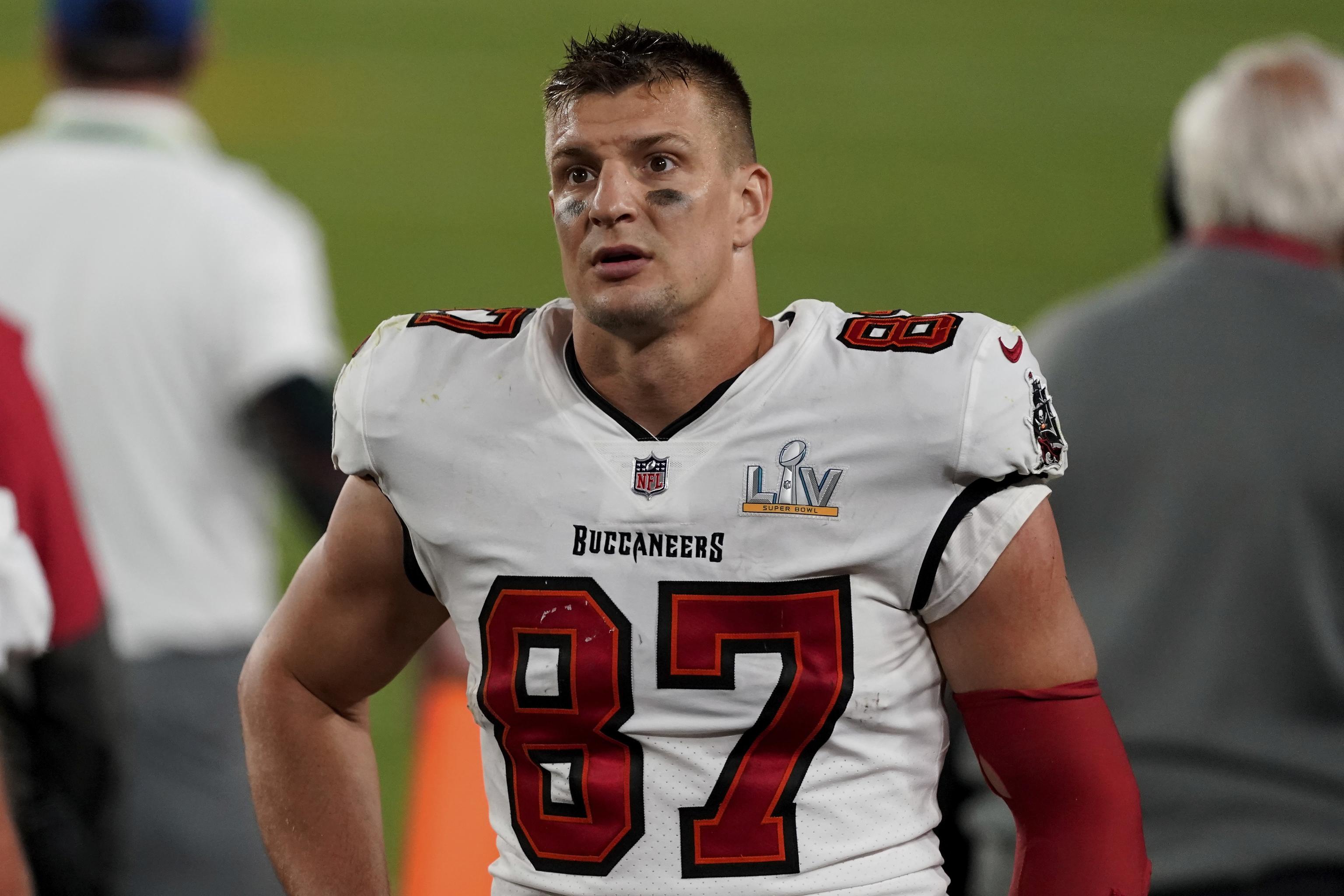 Rob Gronkowski Kisses New Buccaneers Uniform, 'That Is Beautiful'