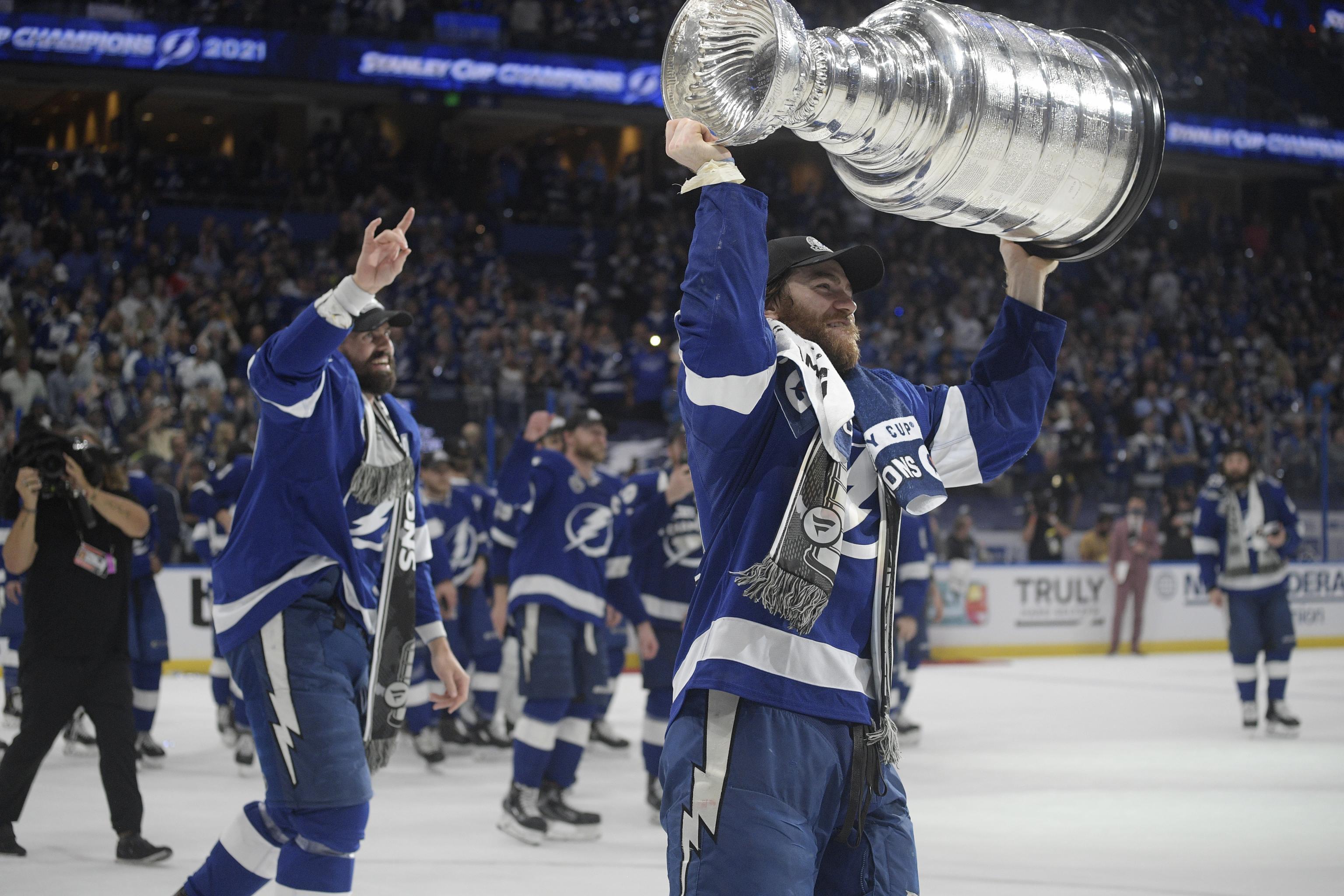 Stanley Cup dented during Tampa Bay Lightning victory boat party