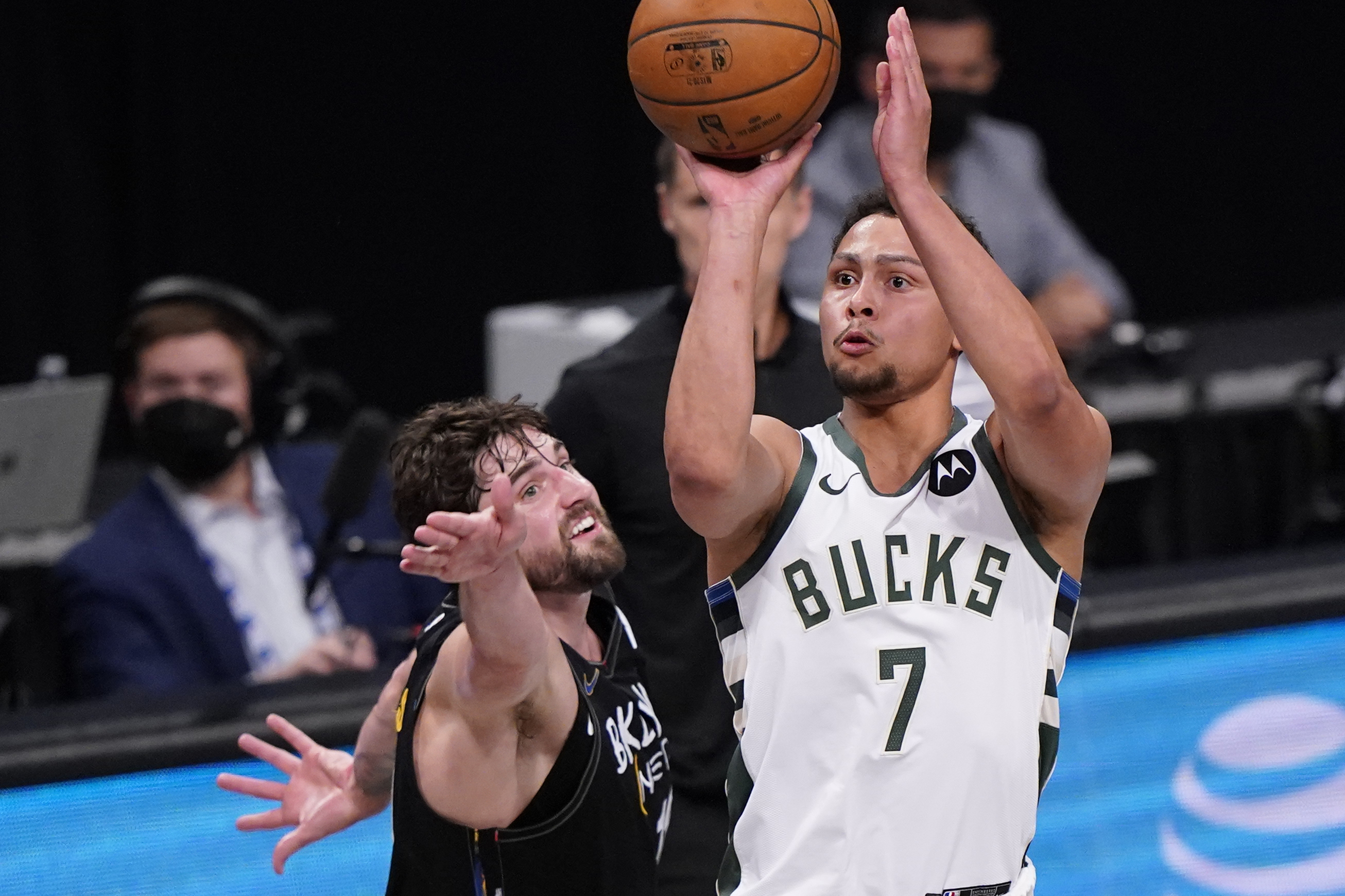 Spurs Sign Bryn Forbes
