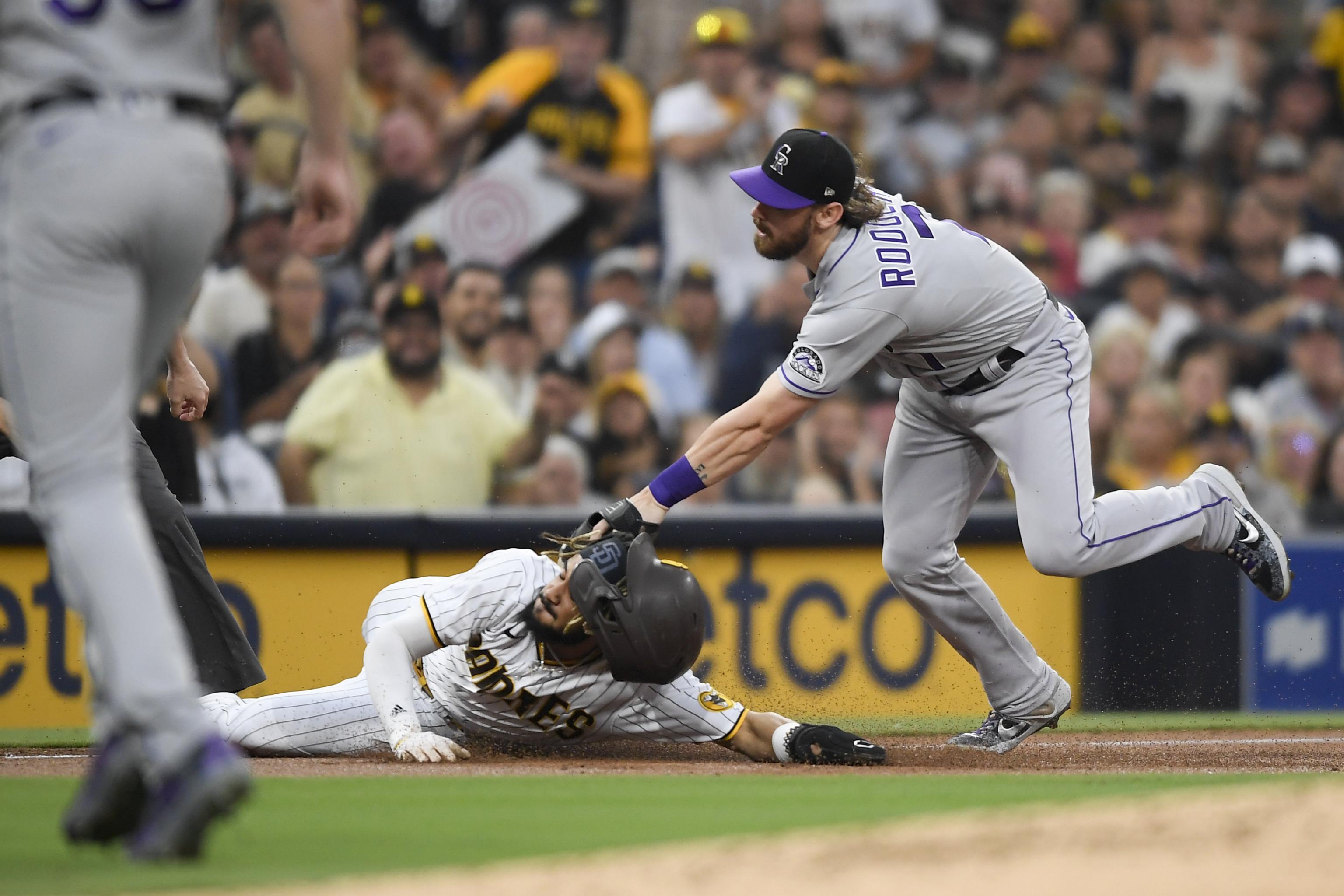 Padres star Fernando Tatis Jr. dislocates shoulder on swing –