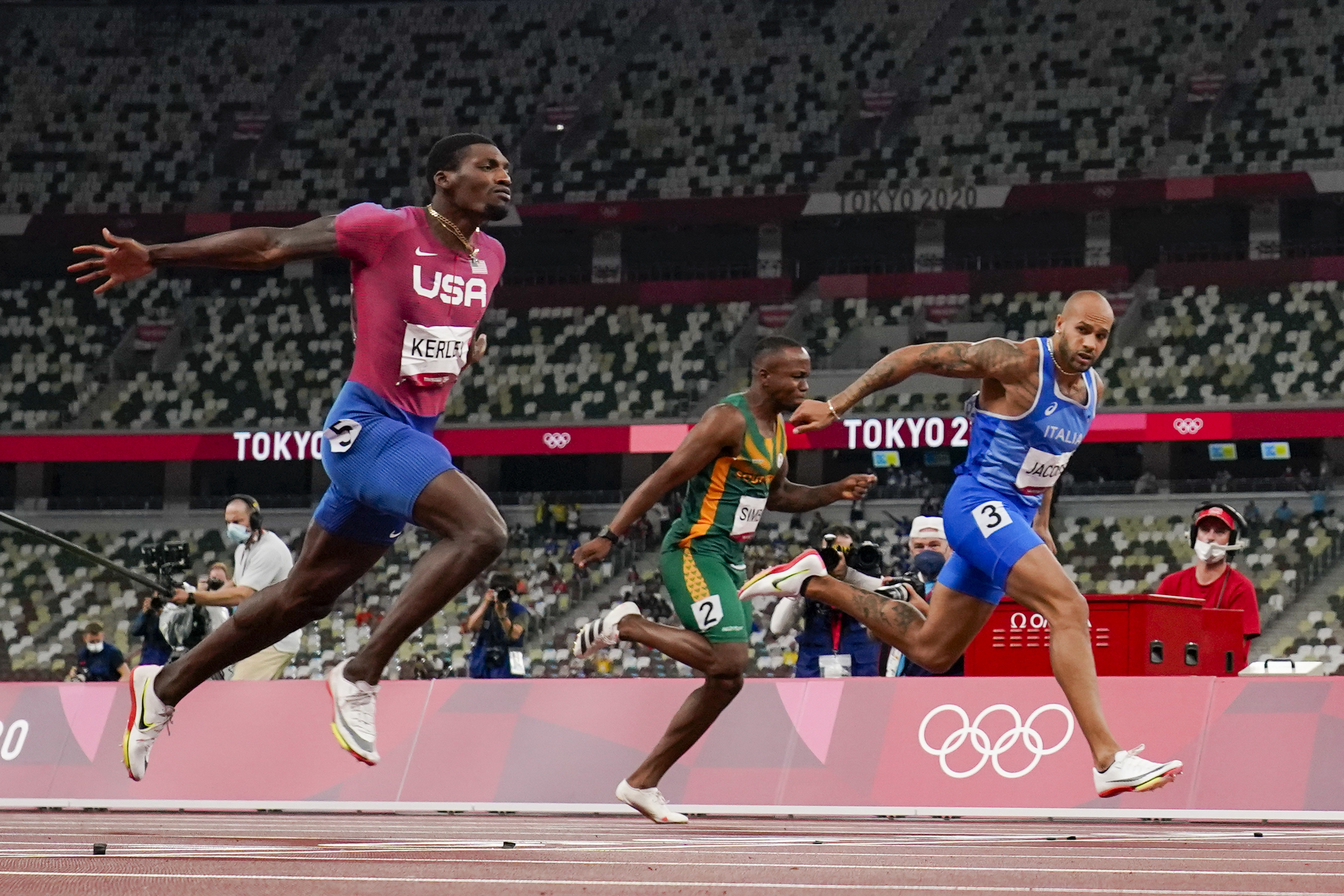 The winning Olympic 100-metre sprint times for men (blue points) and