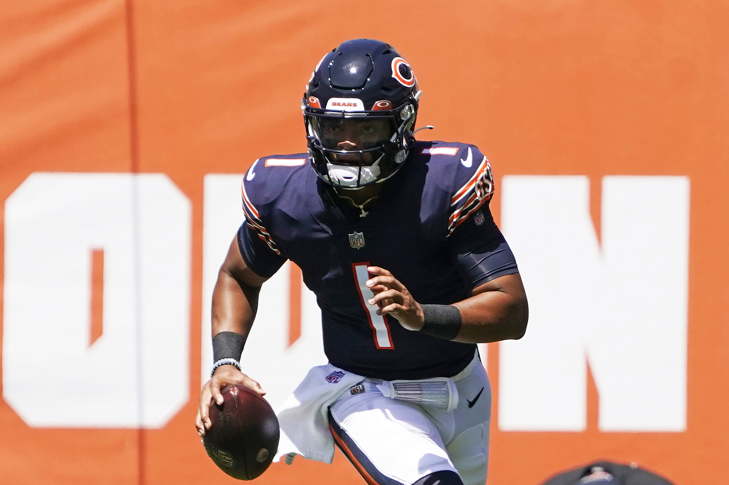 Bears, Justin Fields robbed by referees vs. Dolphins, says NFL