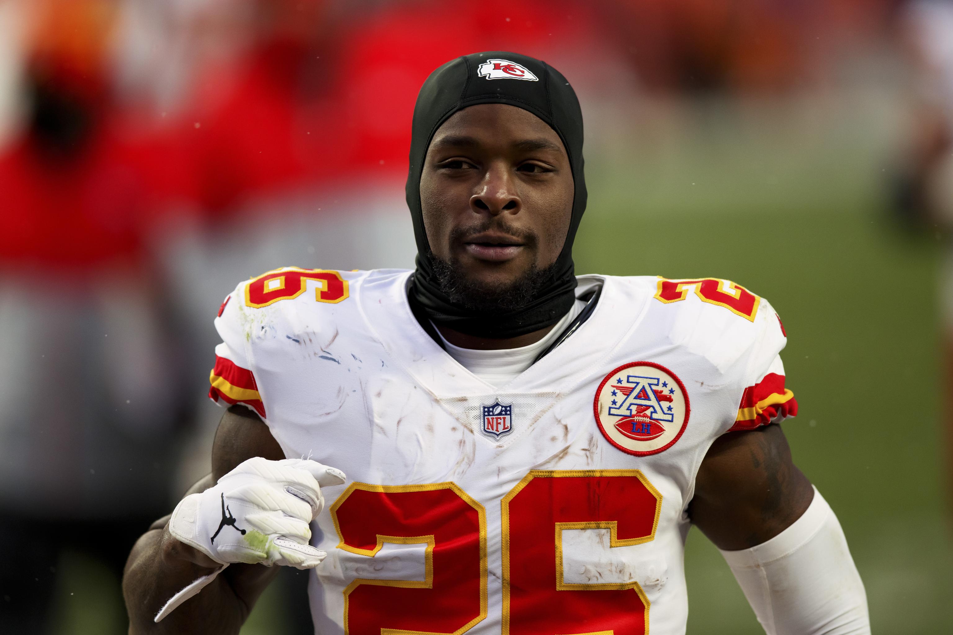 What Le'Veon Bell signing means for Clyde Edwards-Helaire