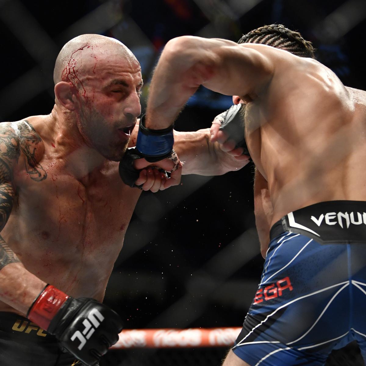 Alexander Volkanovski Beats Brian Ortega, Retains Featherweight Title at UFC 266 thumbnail
