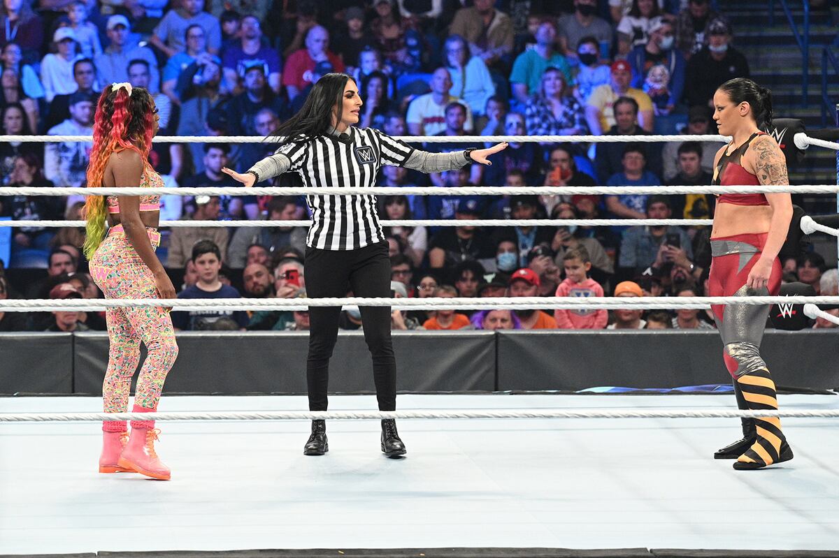 WWE SmackDown Results: Winners, Grades, Reaction and Highlights from November 5 - Vimarsana News