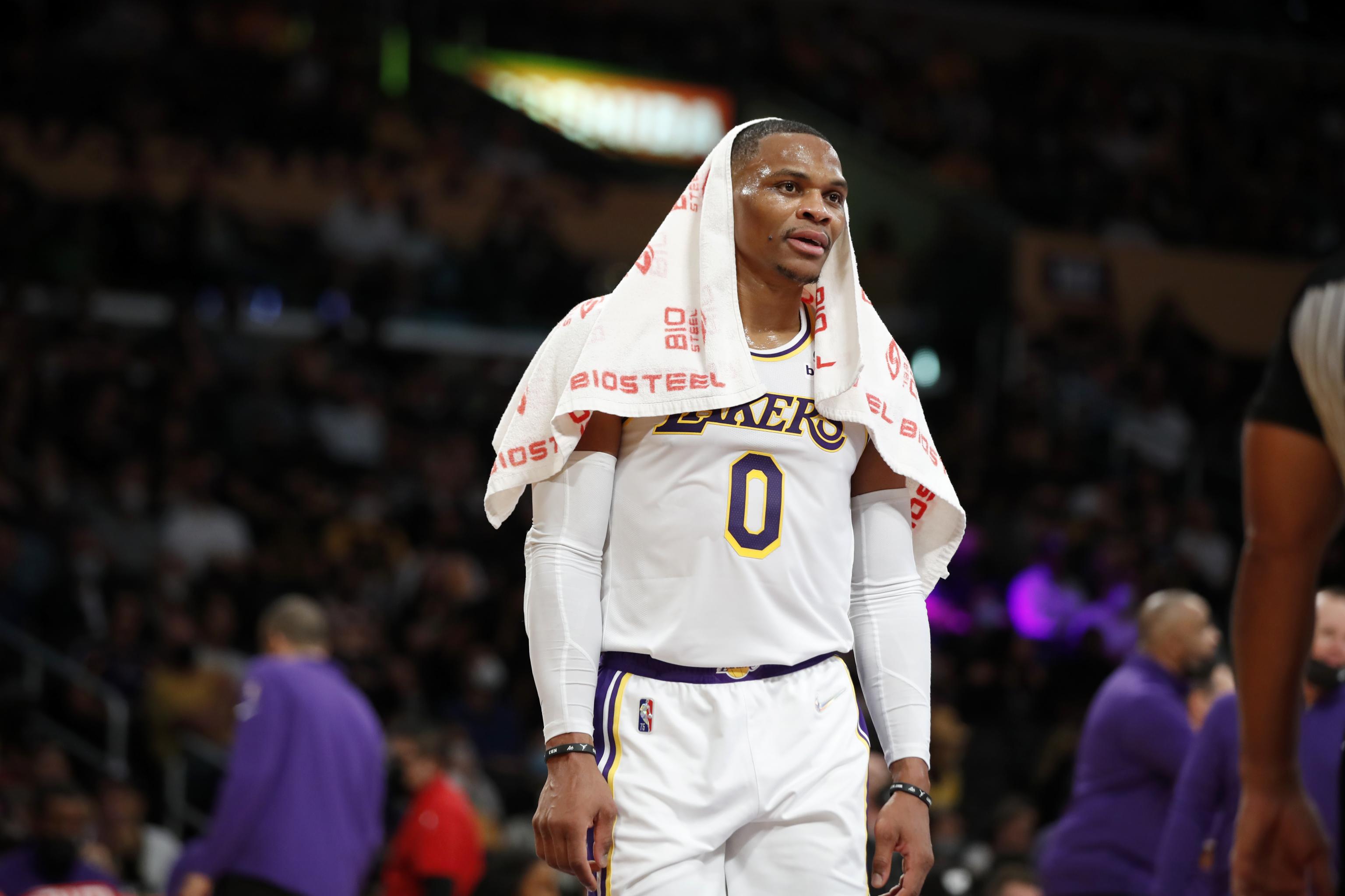 Lakers acquiring Russell Westbrook from Wizards: AP