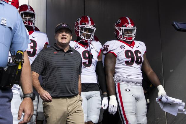 JACKSONVILLE, FLORIDA - OCTOBER 30: head coach Kirby Smart of the Georgia Bulldogs takes the field before the start of a game against the Florida Gators at TIAA Bank Field on October 30, 2021 in Jacksonville, Florida. (Photo by James Gilbert/Getty Images)