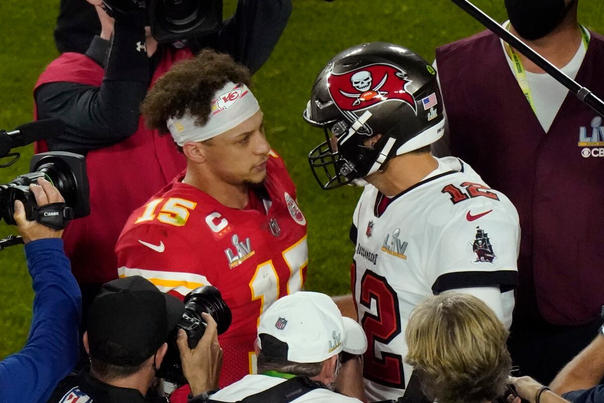 Live NFL Playoff Picture Tightens as Chiefs, Bucs Look Poised for Repeat Bids - Vimarsana News