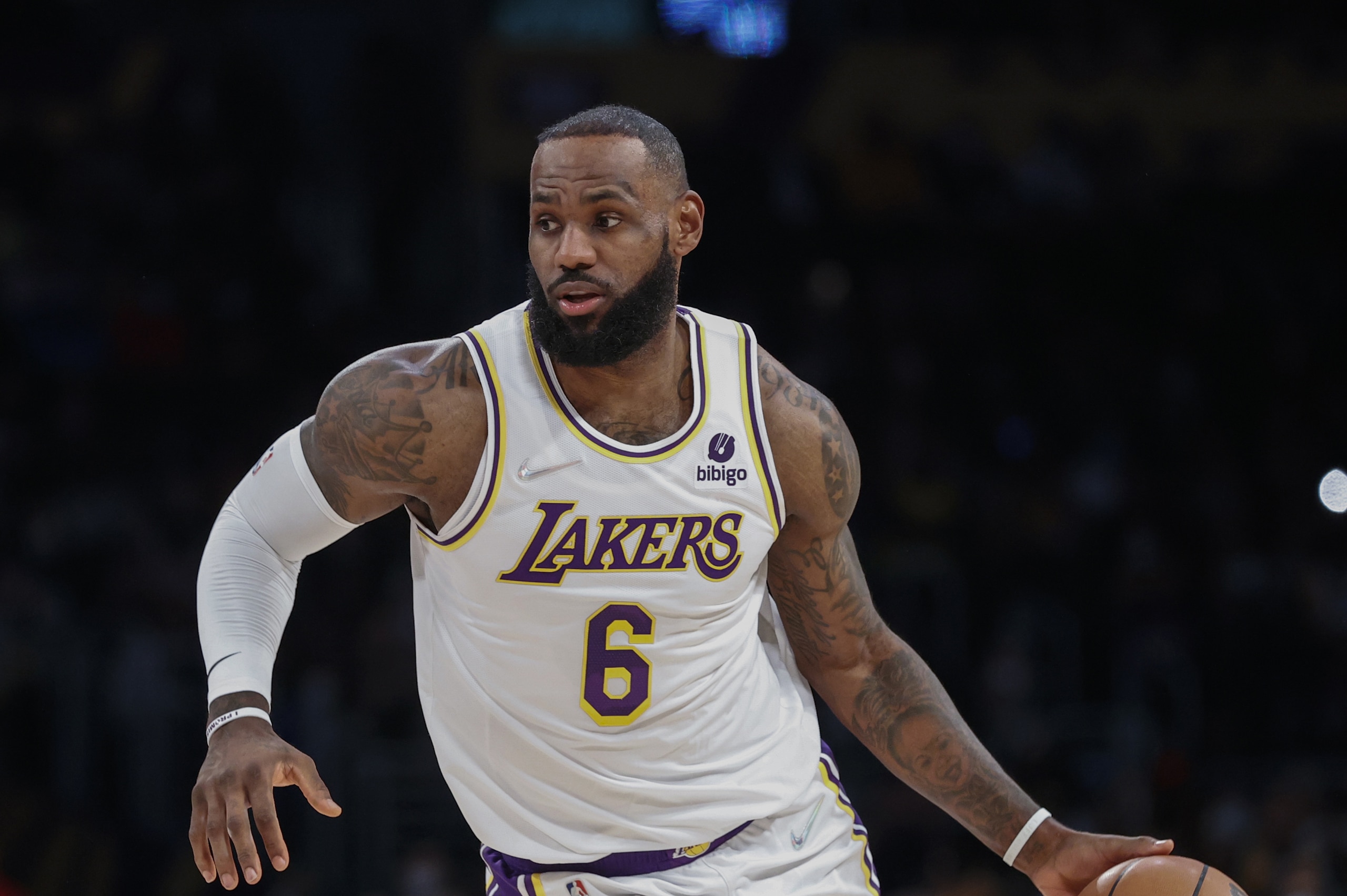 Los Angeles Lakers forward LeBron James (6) drives against the Minnesota Timberwolves during the first half of an NBA basketball game in Los Angeles, Sunday, Jan. 2, 2022. (AP Photo/Ringo H.W. Chiu) Los Angeles Lakers forward LeBron James (6) drives against the Minnesota Timberwolves during the first half of an NBA basketball game in Los Angeles, Sunday, Jan. 2, 2022. (AP Photo/Ringo H.W. Chiu)