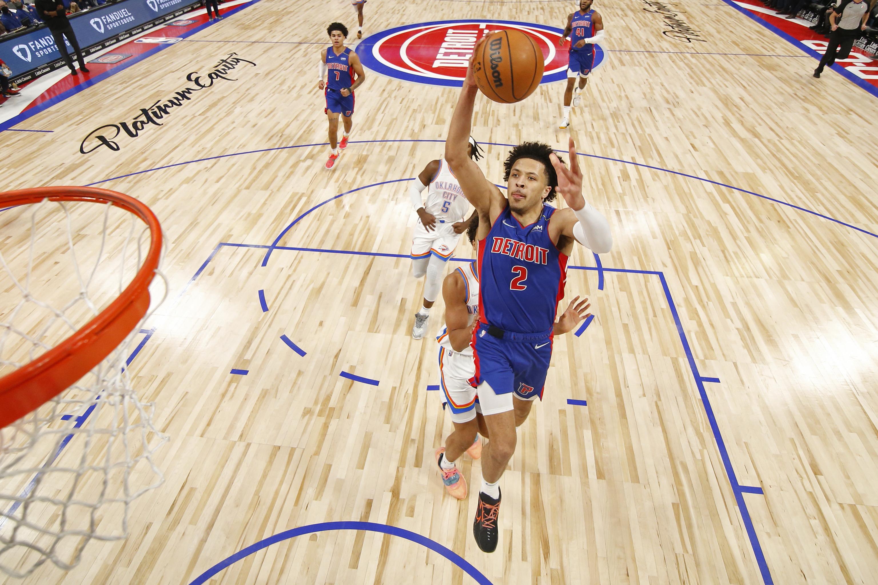 Cade Cunningham rocks the rim in 18-point game [HIGHLIGHTS]