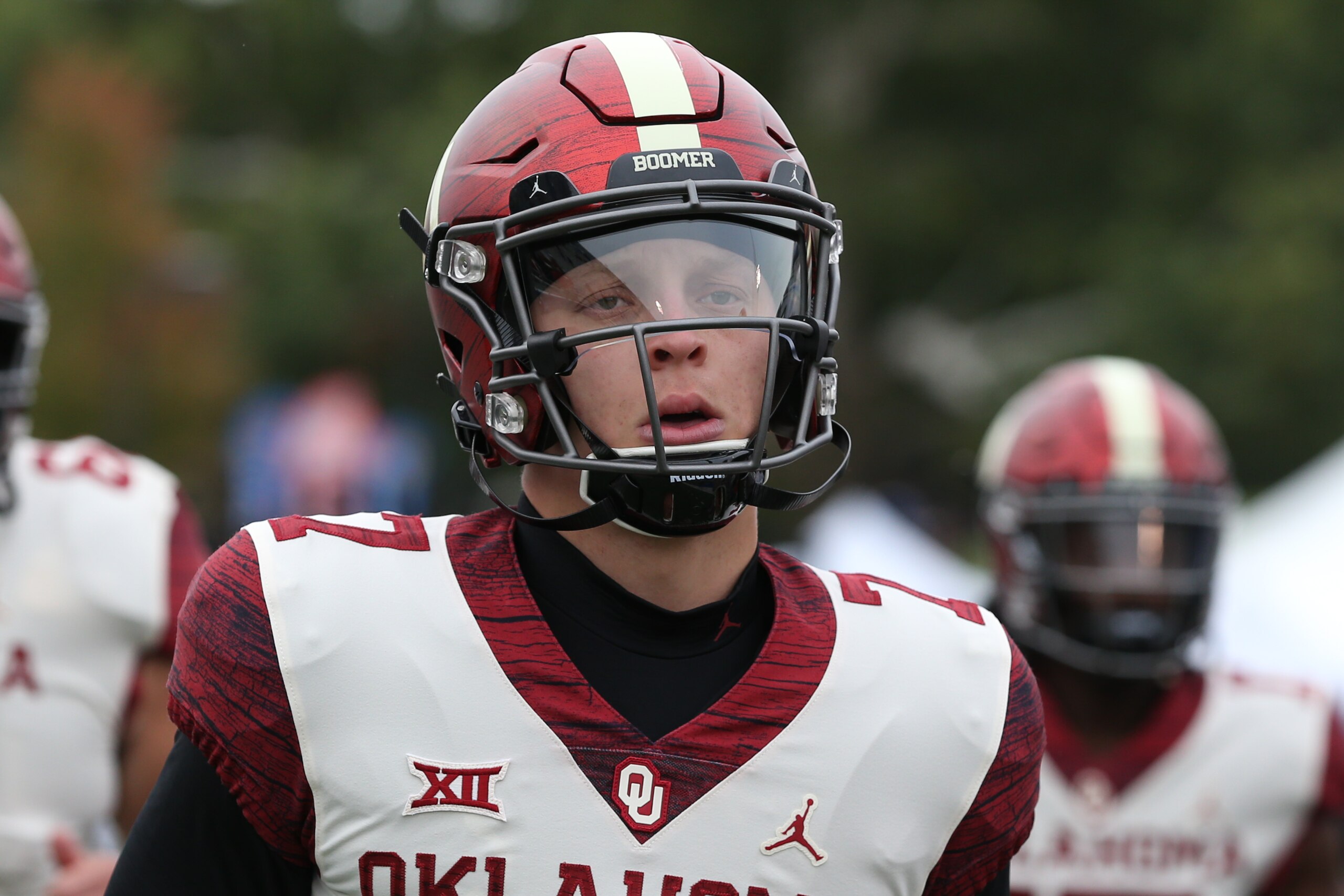LAWRENCE, KS - OCTOBER 23: Oklahoma Sooners quarterback Spencer Rattler (7) before a Big 12 football game between the Oklahoma Sooners and Kansas Jayhawks on Oct 23, 2021 at Memorial Stadium in Lawrence, KS. (Photo by Scott Winters/Icon Sportswire via Getty Images)