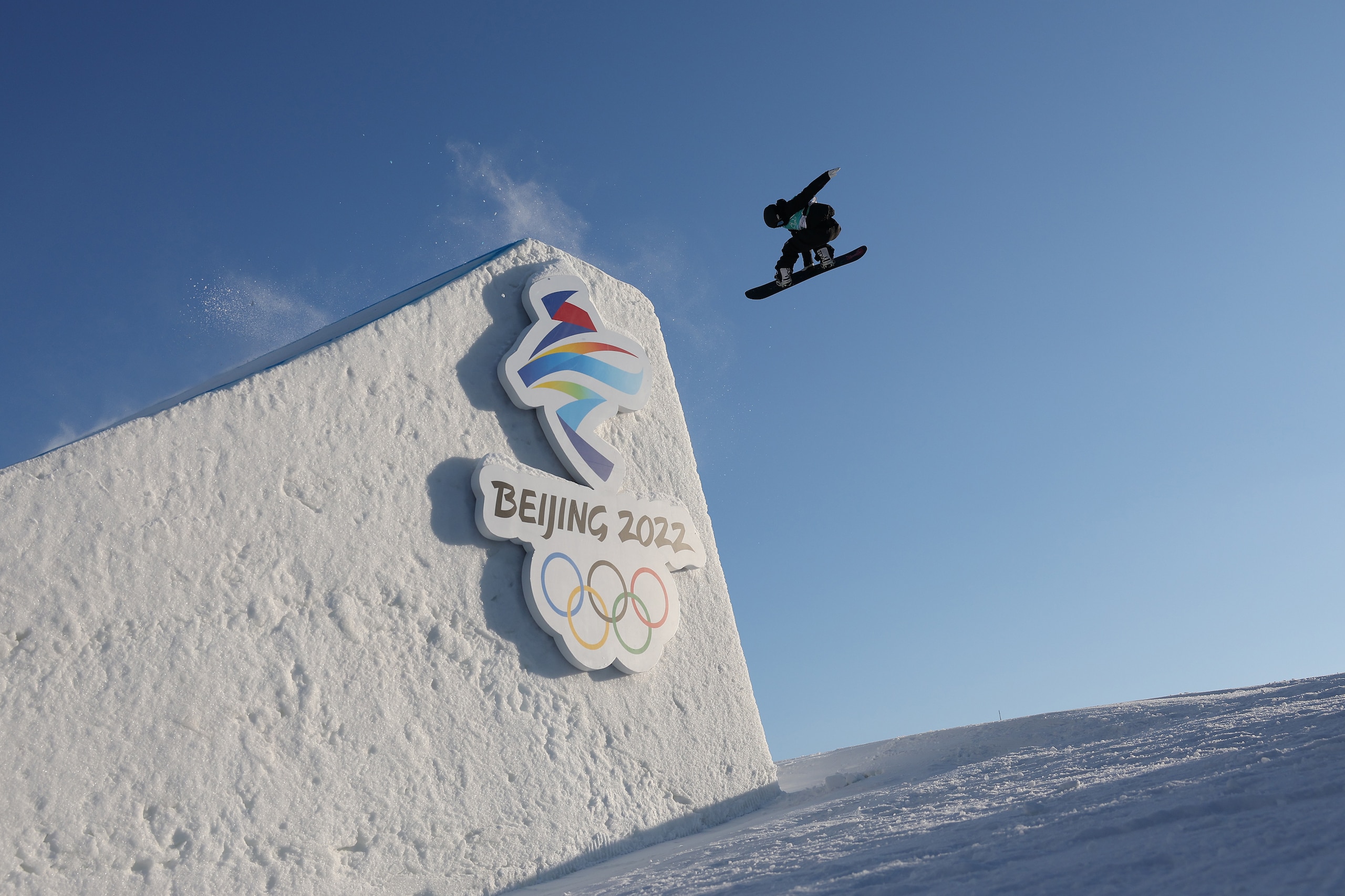 BEIJING, CHINA - FEBRUARY 14: Zoi Sadowski Synnott of Team New Zealand performs a trick on a practice run ahead of the Women's Snowboard Big Air Qualification on Day 10 of the Beijing 2022 Winter Olympics at Big Air Shougang on February 14, 2022 in Beijing, China. (Photo by Lintao Zhang/Getty Images)