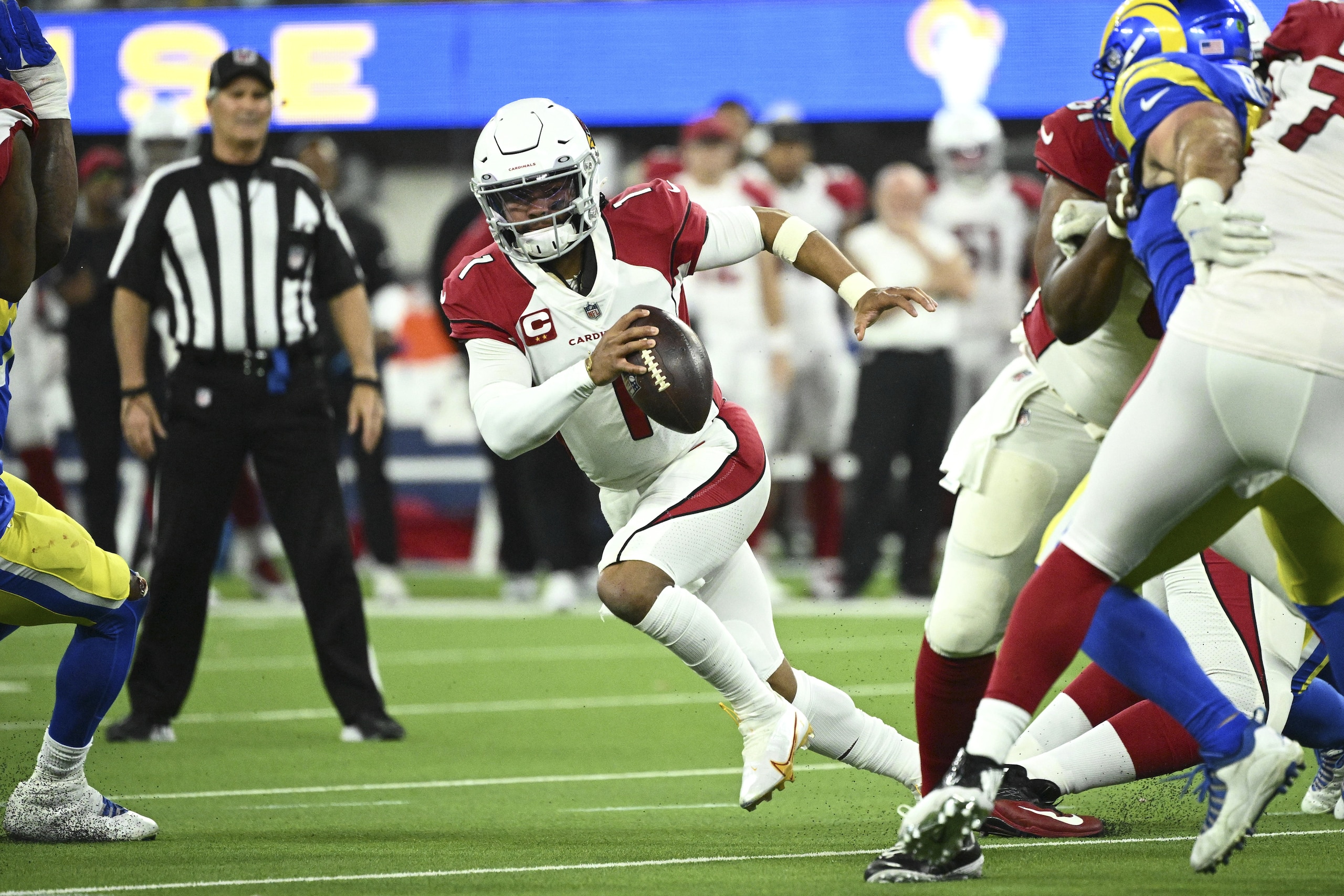 Football: NFL Playoffs: Arizona Cardinals QB Kyler Murray (1) in action vs Los Angeles Rams at SoFi Stadium. Inglewood, CA 1/17/2022 CREDIT: Kohjiro Kinno (Photo by Kohjiro Kinno/Sports Illustrated via Getty Images) (Set Number: X163910 TK1) Football: NFL Playoffs: Arizona Cardinals QB Kyler Murray (1) in action vs Los Angeles Rams at SoFi Stadium. Inglewood, CA 1/17/2022 CREDIT: Kohjiro Kinno (Photo by Kohjiro Kinno/Sports Illustrated via Getty Images) (Set Number: X163910 TK1)
