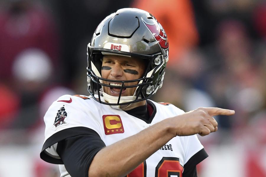 NFL rumors: Buccaneers' Tom Brady, Chiefs' Patrick Mahomes reunite in Tampa  2 months after Super Bowl 