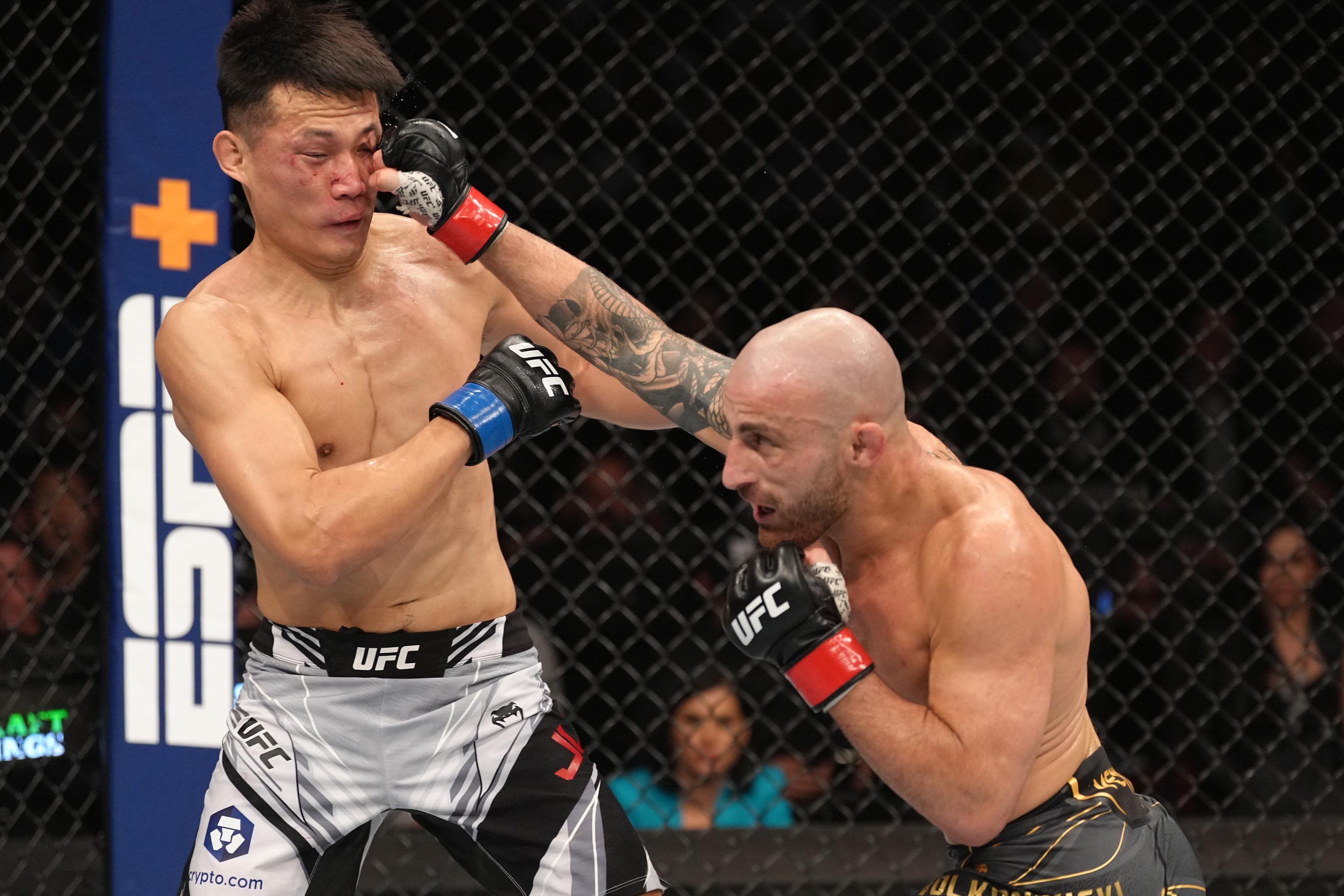 Alexander Volkanovski Beats Korean Zombie Via TKO to Retain Title at UFC  273 | Bleacher Report | Latest News, Videos and Highlights